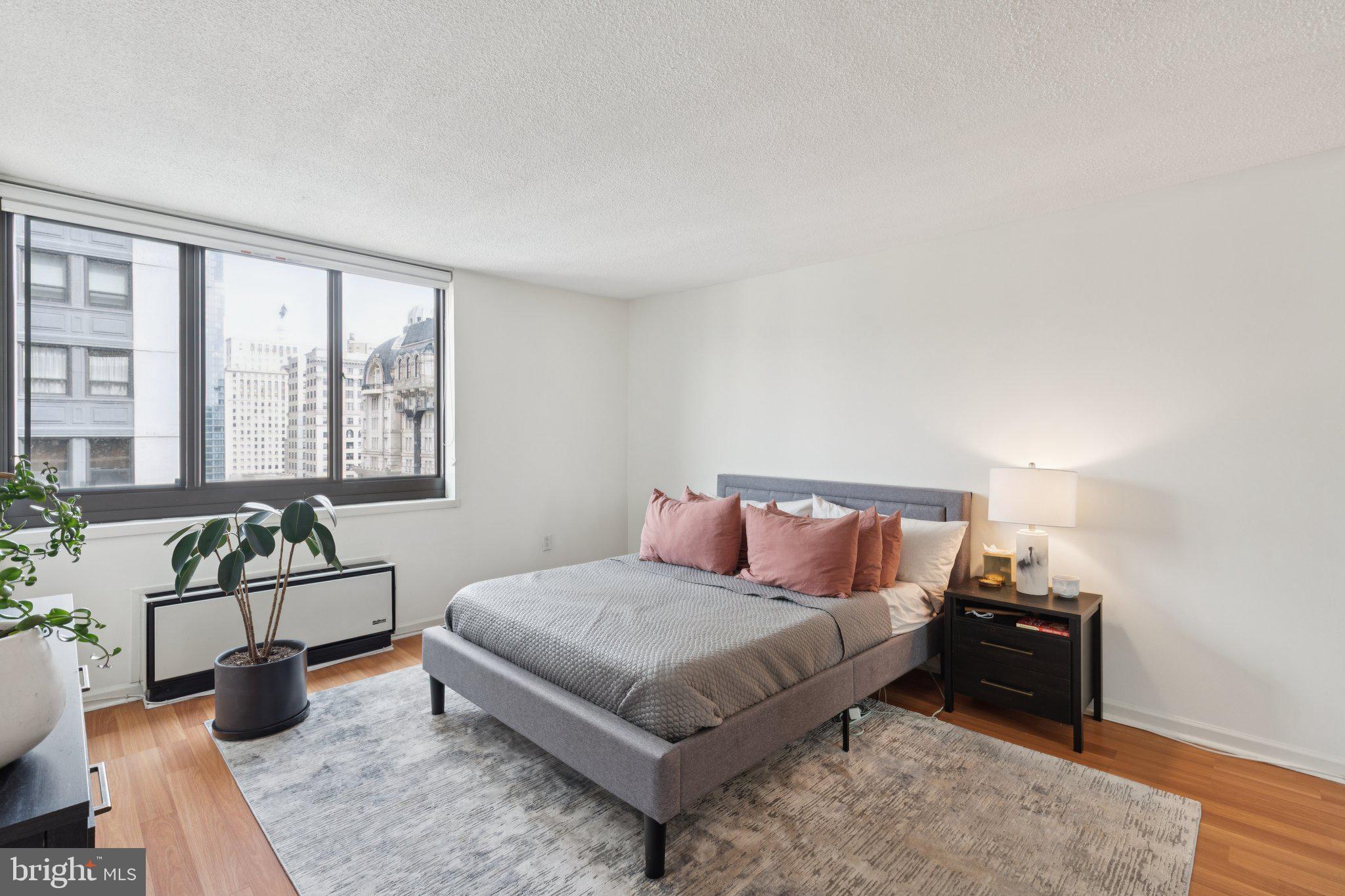 AVENUE OF THE ARTS - Residential