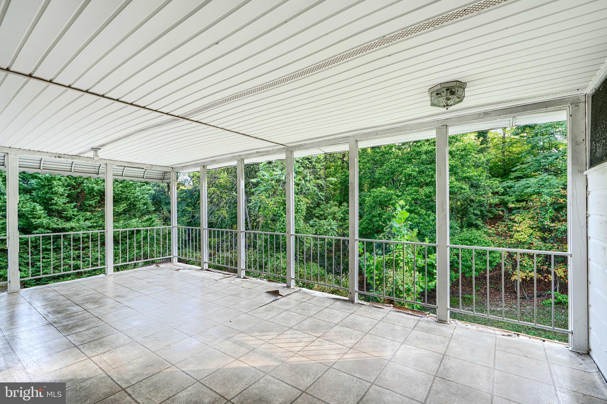 LAKEHURST - Residential