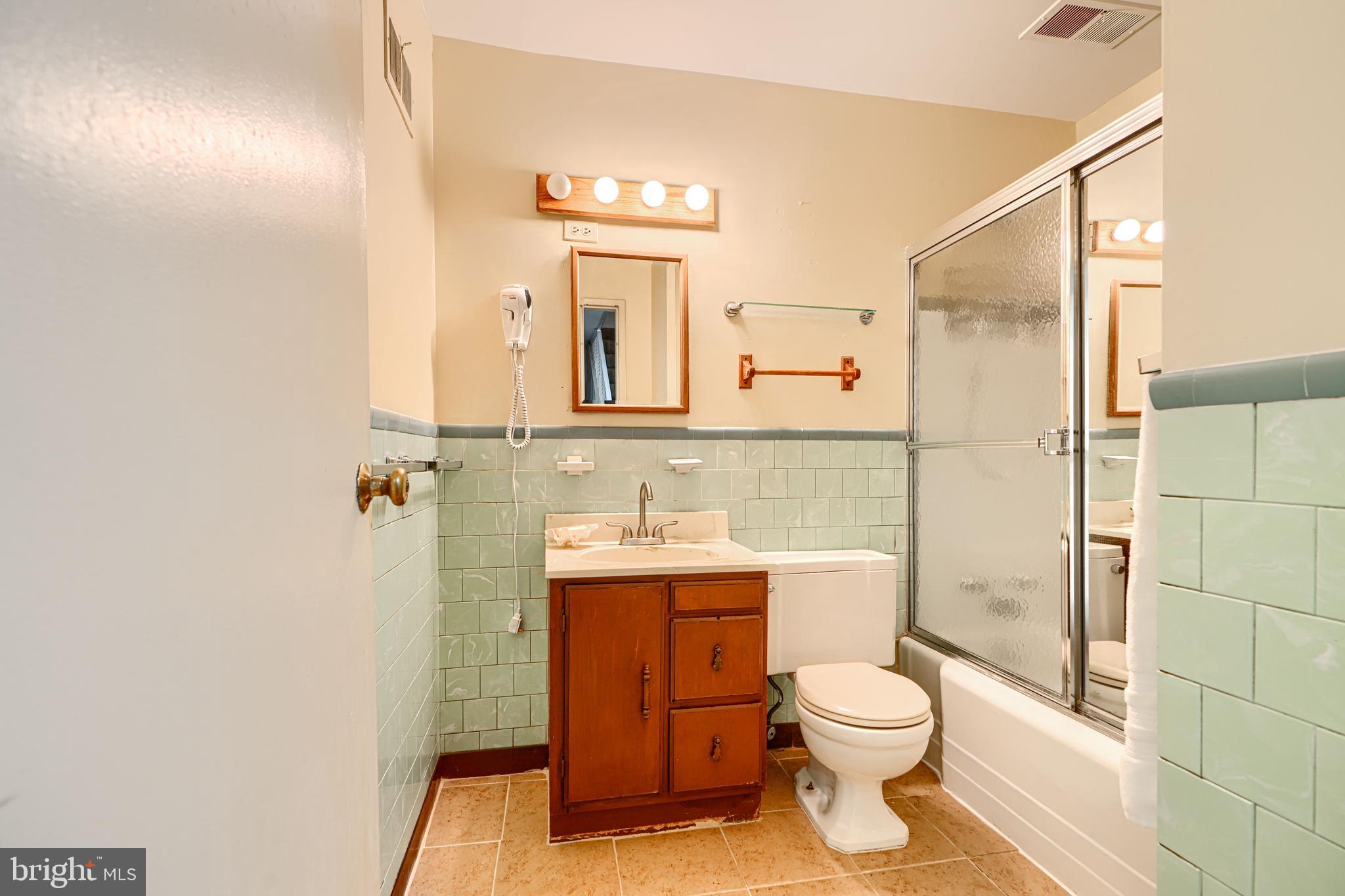 LAKEHURST - Residential