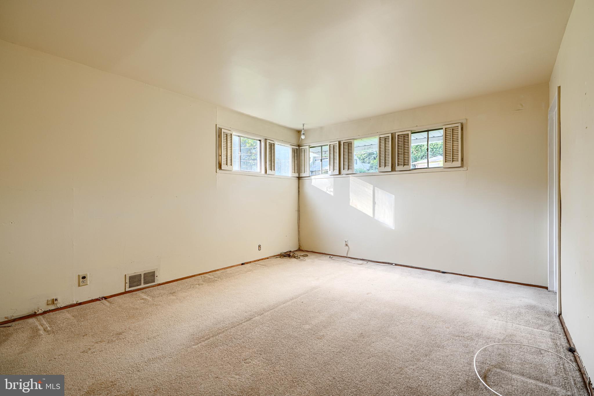 LAKEHURST - Residential