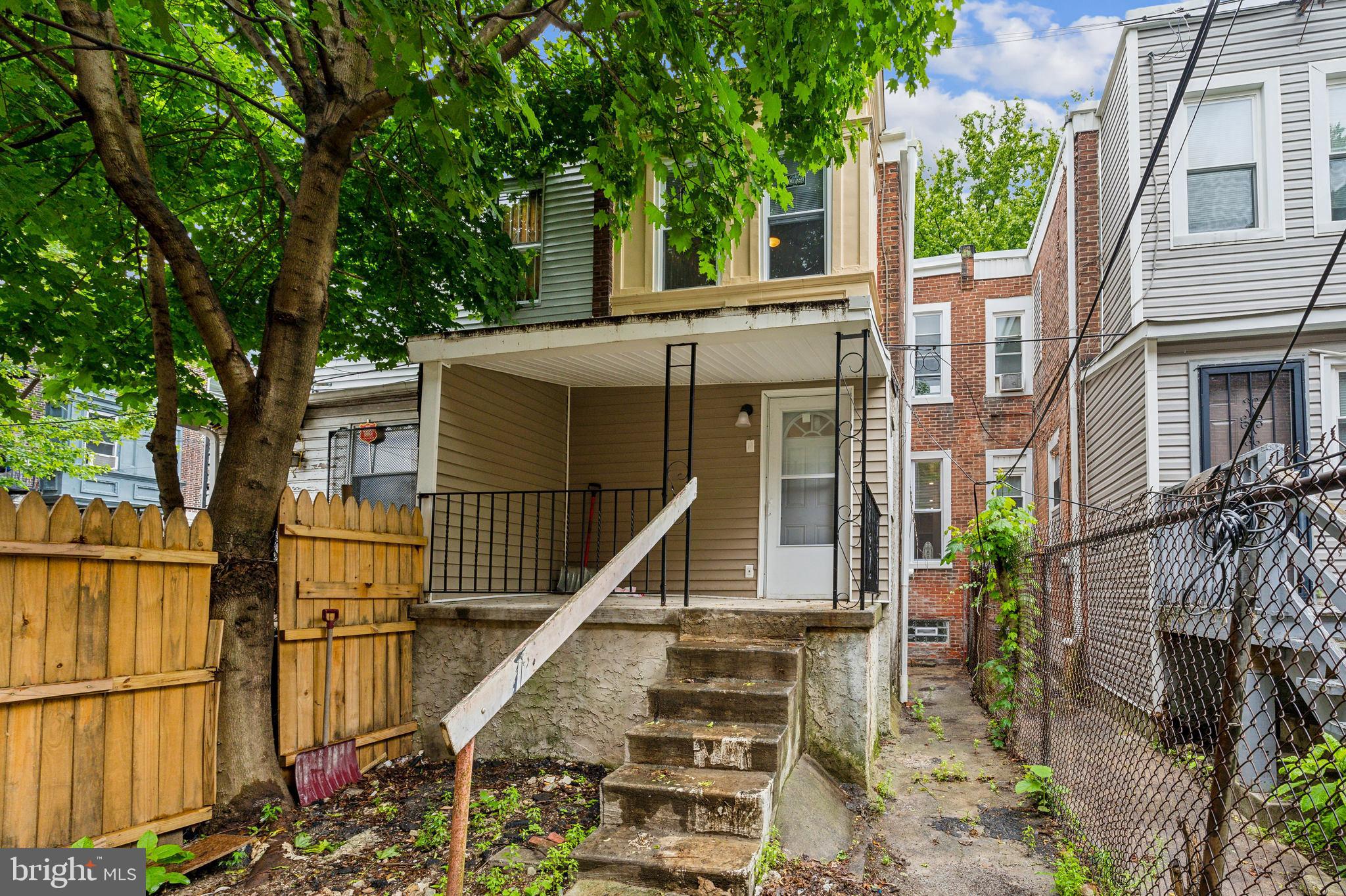 PHILADELPHIA (WEST) - Residential