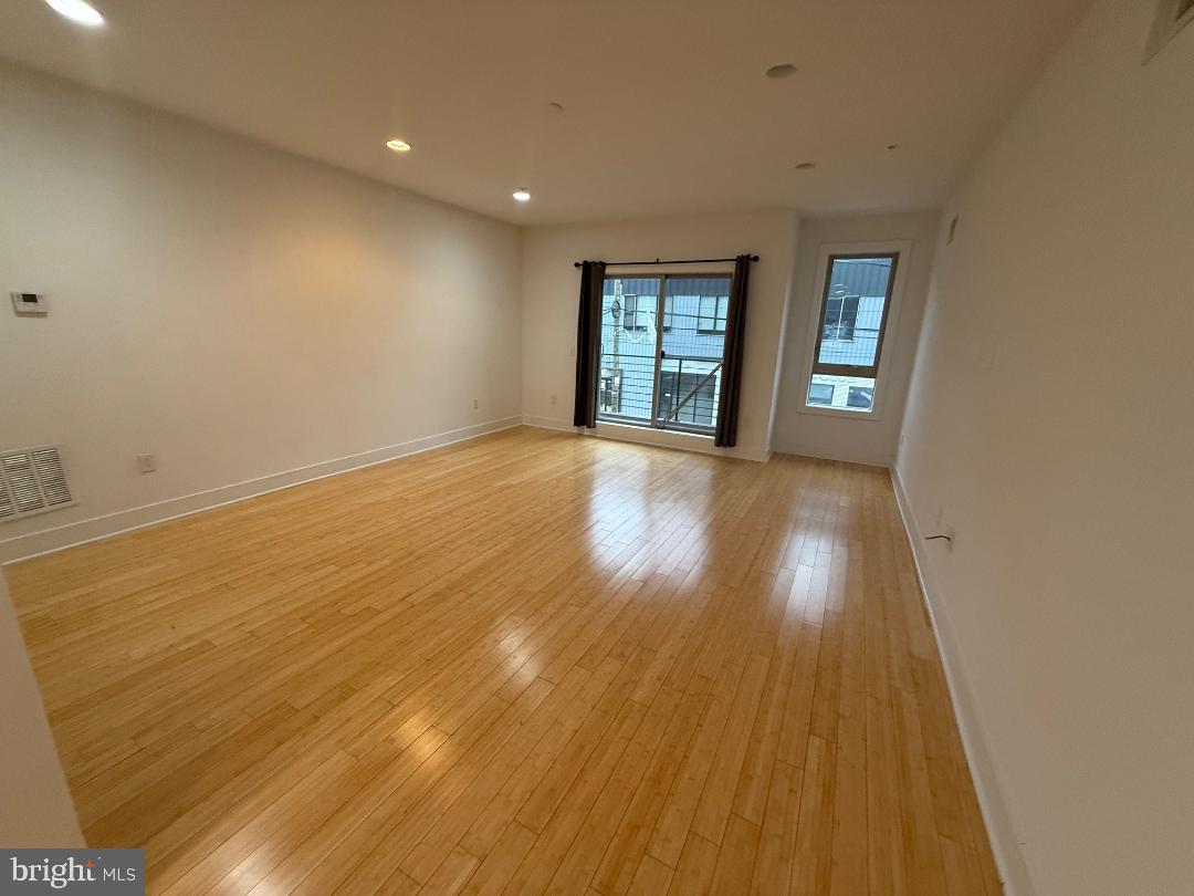 NORTHERN LIBERTIES - Residential Lease