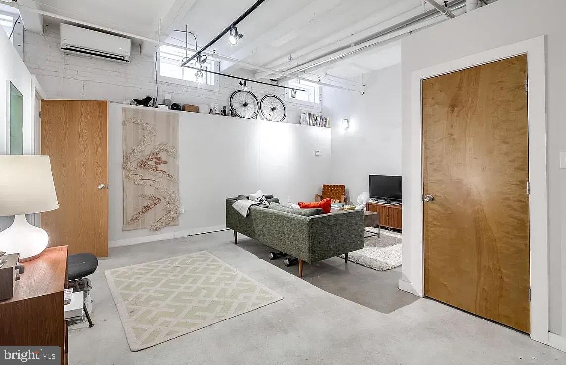314 BROWN STREET 18 B2