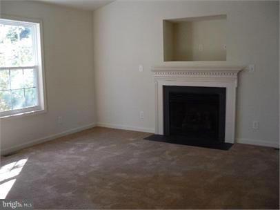 LAKE LAND - Residential Lease