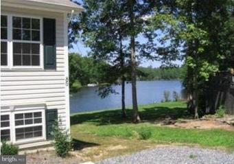LAKE LAND - Residential Lease