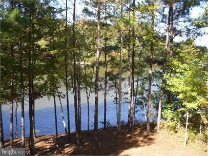 LAKE LAND - Residential Lease