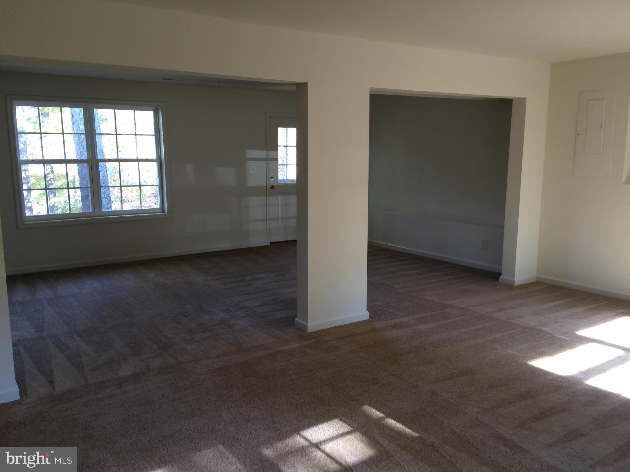 LAKE LAND - Residential Lease