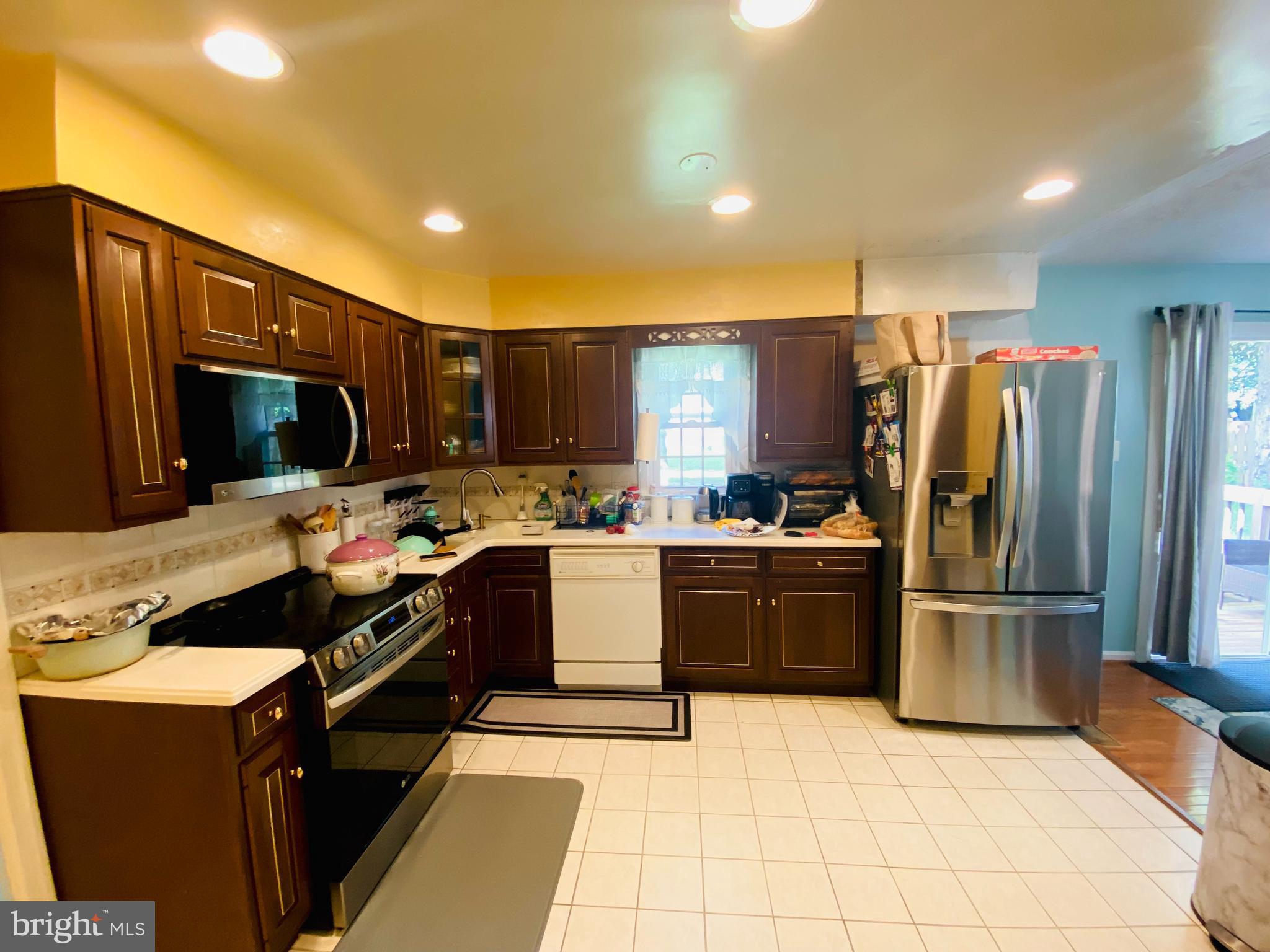 9401 SURRATTS MANOR DRIVE