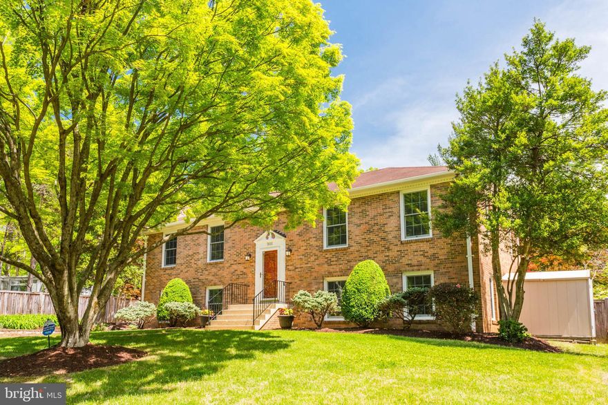 Charming Split-Level Home in Desirable Kirkside Neighborhood – Move-In Ready!

Welcome to this beautifully updated brick home split-level home, nestled on a spacious 0.46-acre lot in the sought-after Kirkside neighborhood. With its lush, oasis-like landscaping and fully fenced rear yard, this property offers a serene retreat that combines privacy and tranquility.

Step inside to discover a blend of vintage charm and modern updates in a spacious  home consisting of approximatley 3,424 Square feet on two levels. The kitchen features unique bohemian-inspired touches, while the bathrooms boast classic vintage tiles. Freshly painted walls throughout the home, complemented by new light fixtures and newly installed luxury vinyl flooring on the lower level, give the space a bright, updated feel.

Recent upgrades add both comfort and peace of mind, including a Rinnai Tankless Water Heater, a new refrigerator (2023), washer and dryer (2020), and a new HVAC system (2022). Anderson windows were installed in 2015, and the insulated garage doors were replaced in 2022, and gas fireplace installed in den. A convenient yard sprinkler system ensures the beautiful landscaping stays lush year-round and there are no HOA fees.

Plus, the home is equipped with gas, allowing for easy conversion of the kitchen to gas cooking if desired.

Don't miss the opportunity to make this stunning home yours – it's ready for you to move in and enjoy!