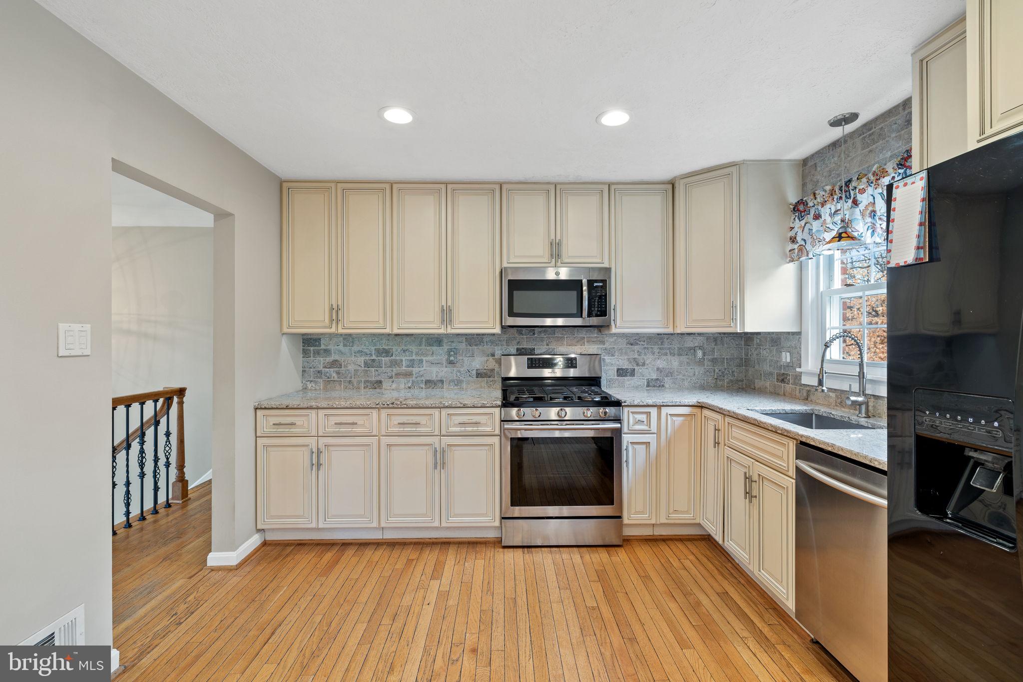 HARBOR VIEW - Residential