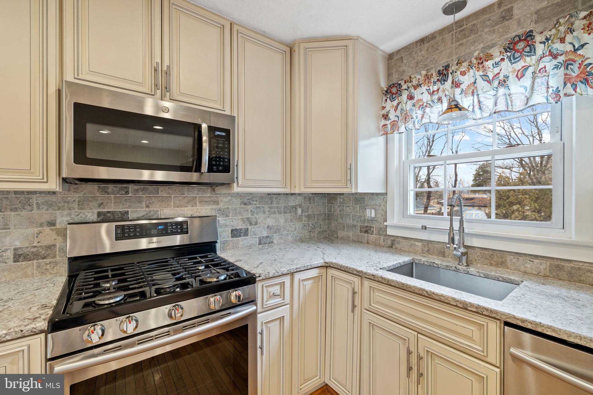 HARBOR VIEW - Residential