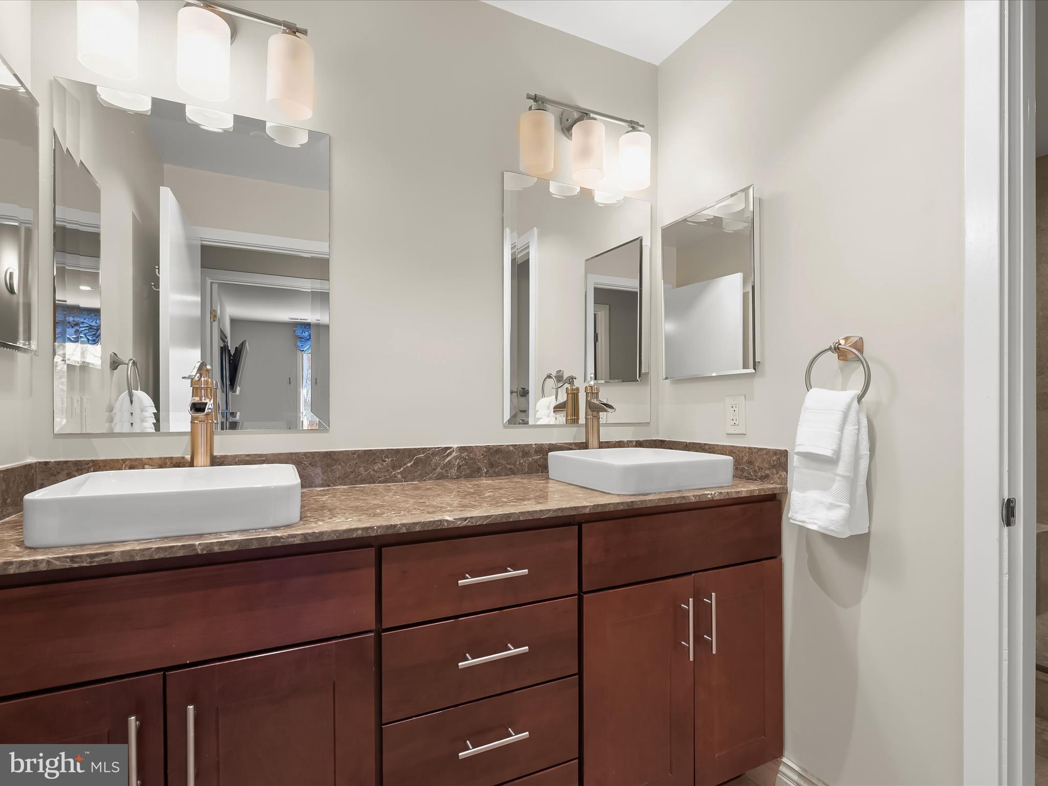 LAKE POTOMAC - Residential