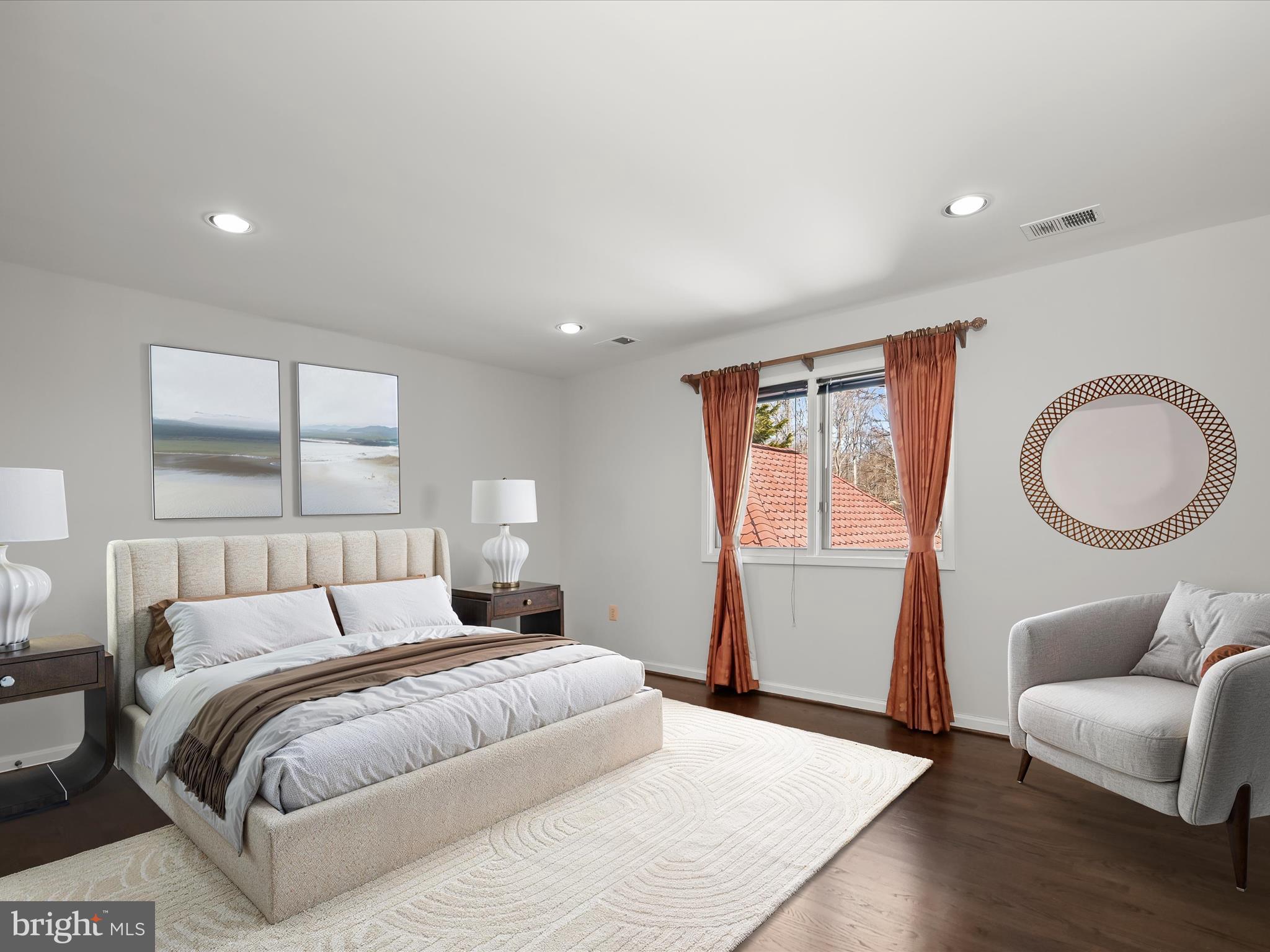 LAKE POTOMAC - Residential