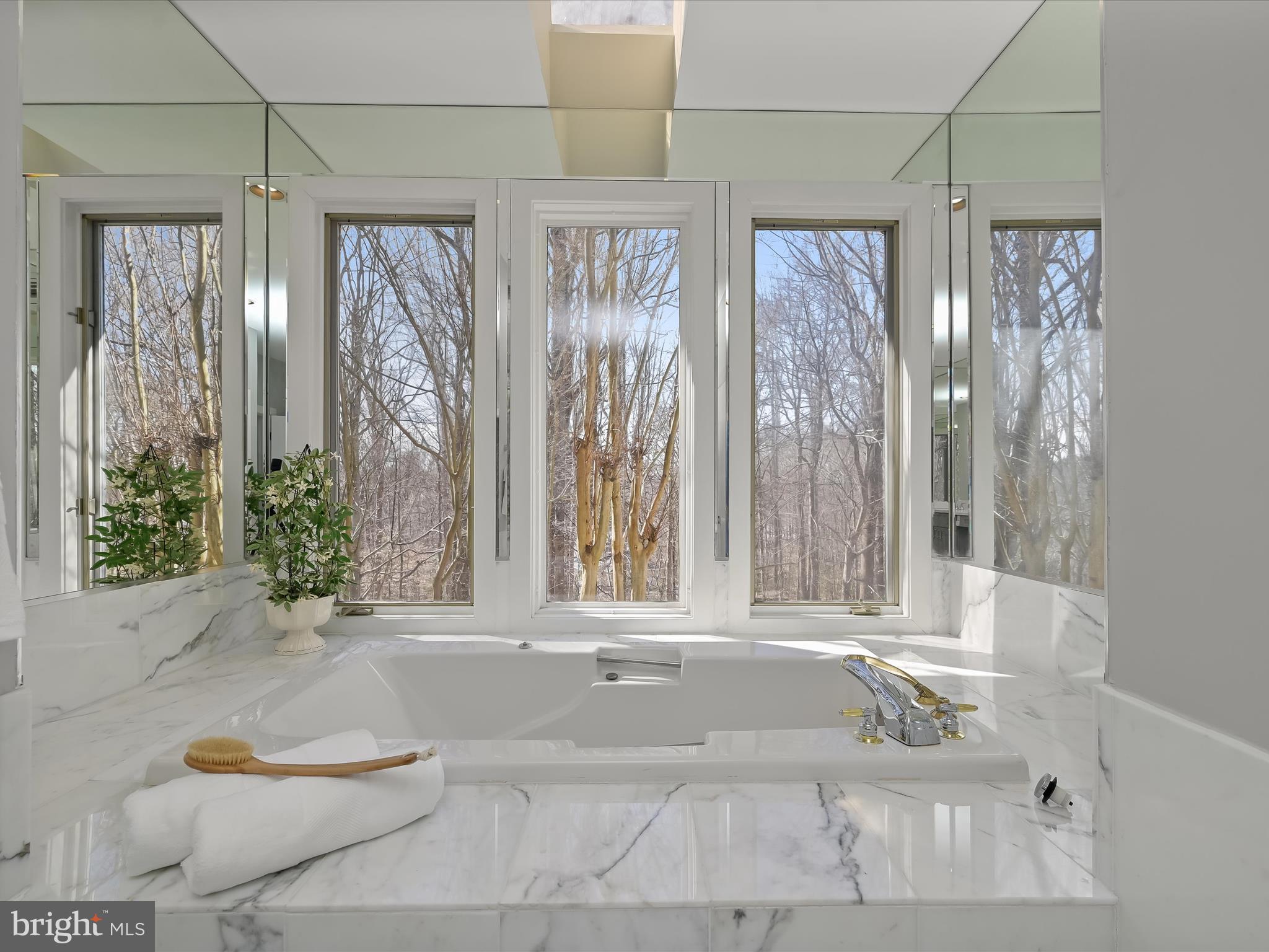 LAKE POTOMAC - Residential