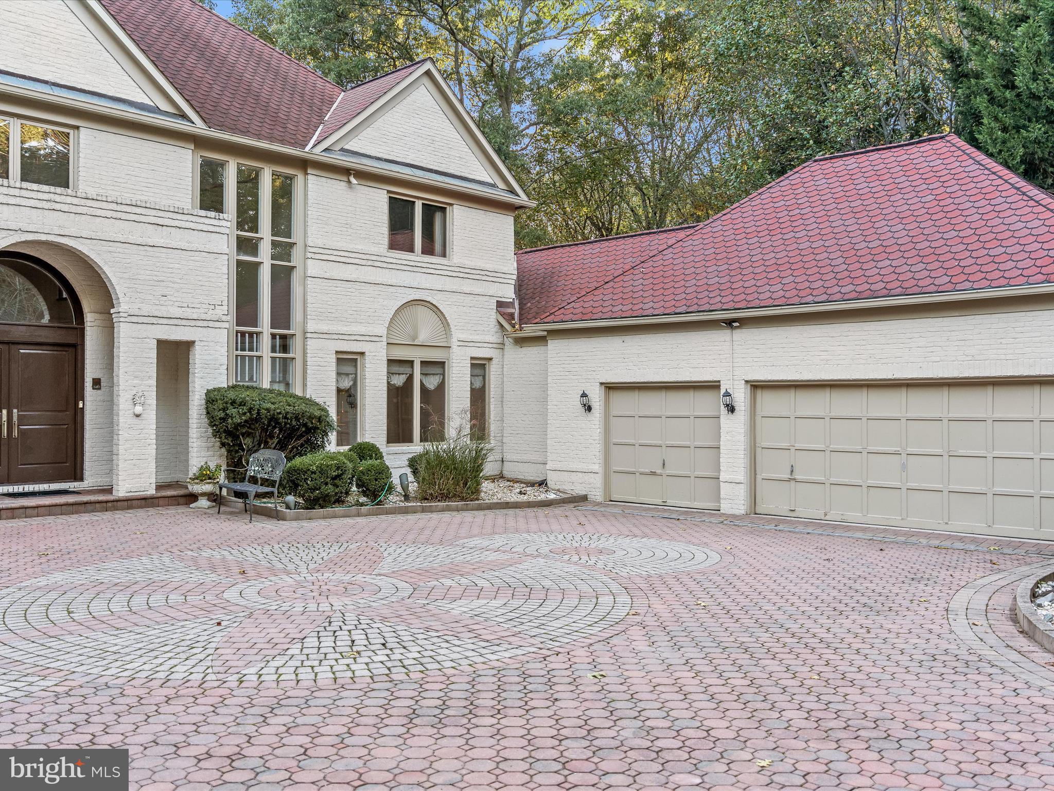 LAKE POTOMAC - Residential