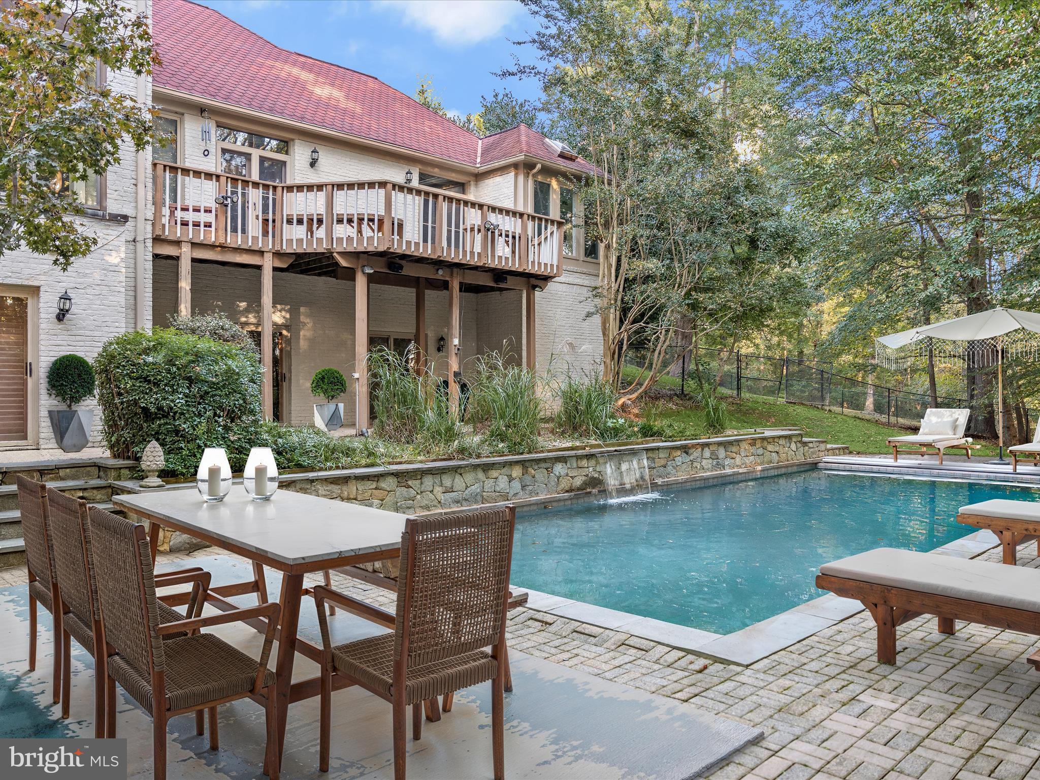 1 LAKE POTOMAC COURT