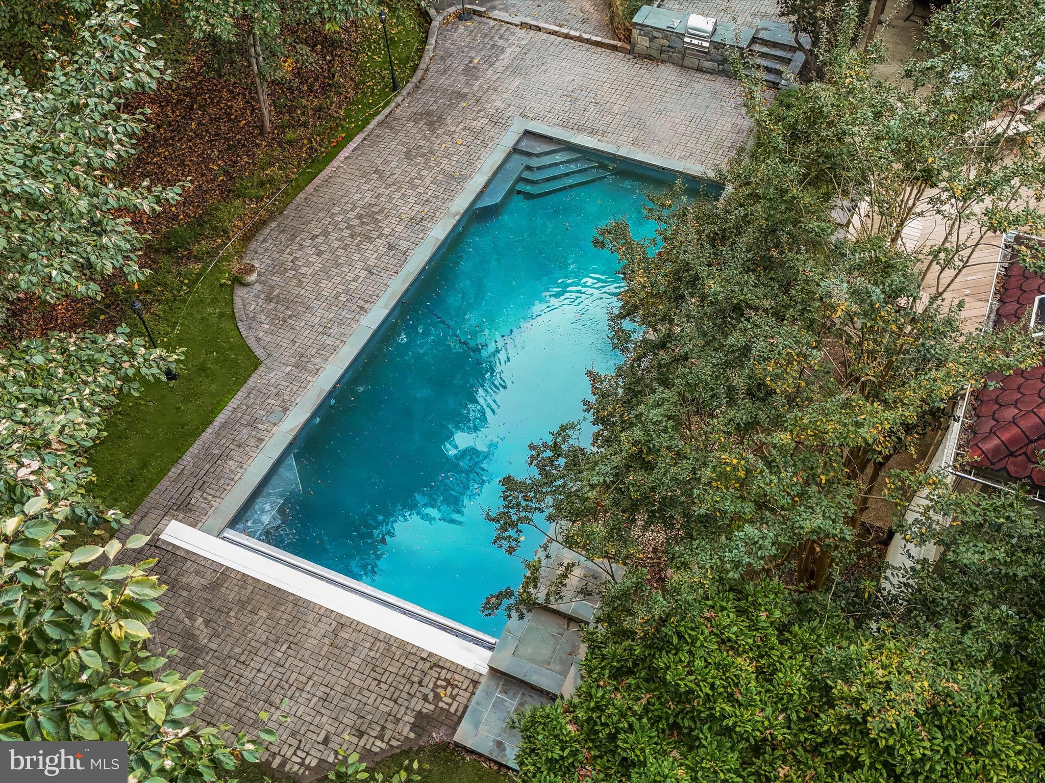 LAKE POTOMAC - Residential