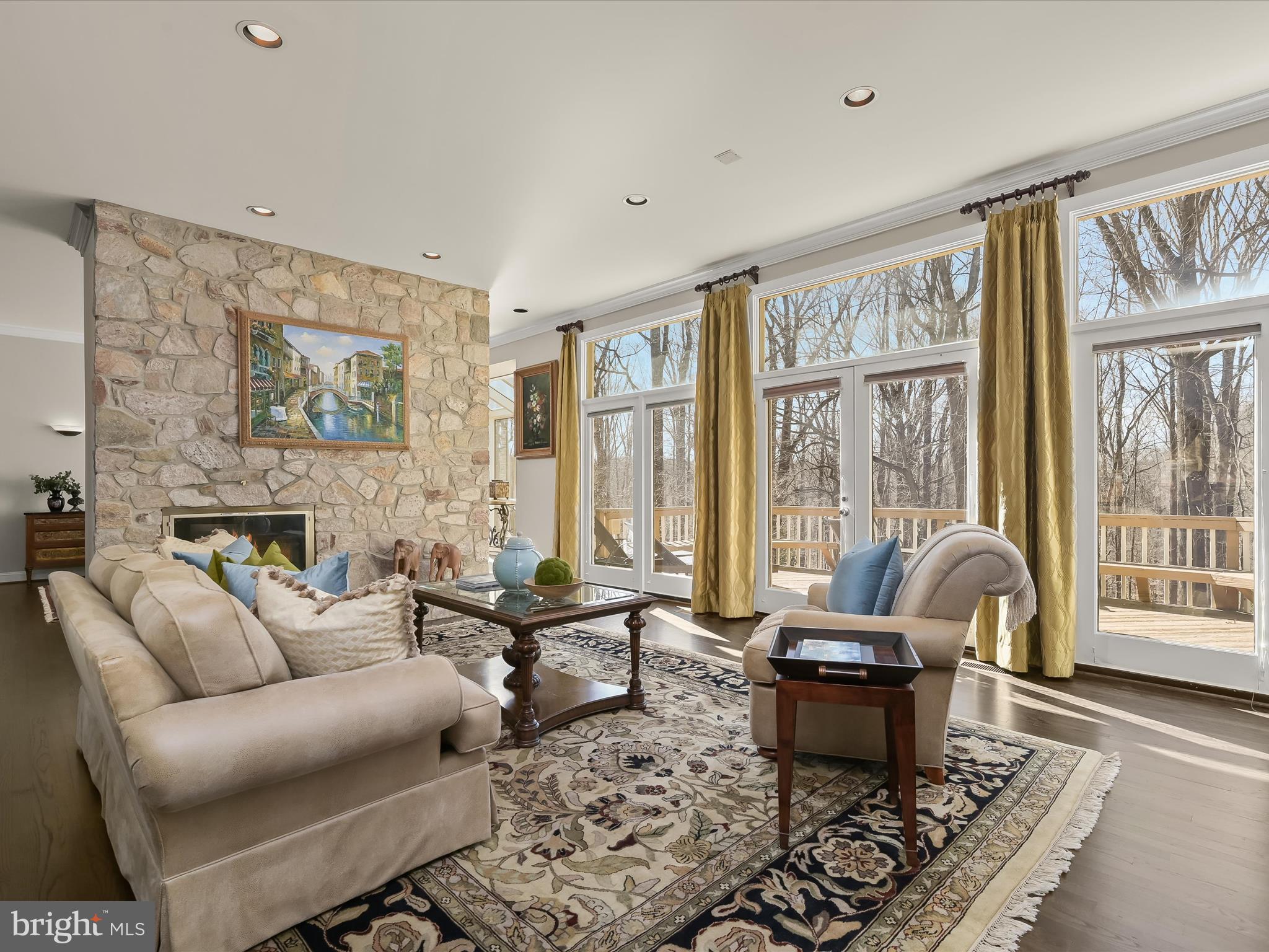 LAKE POTOMAC - Residential