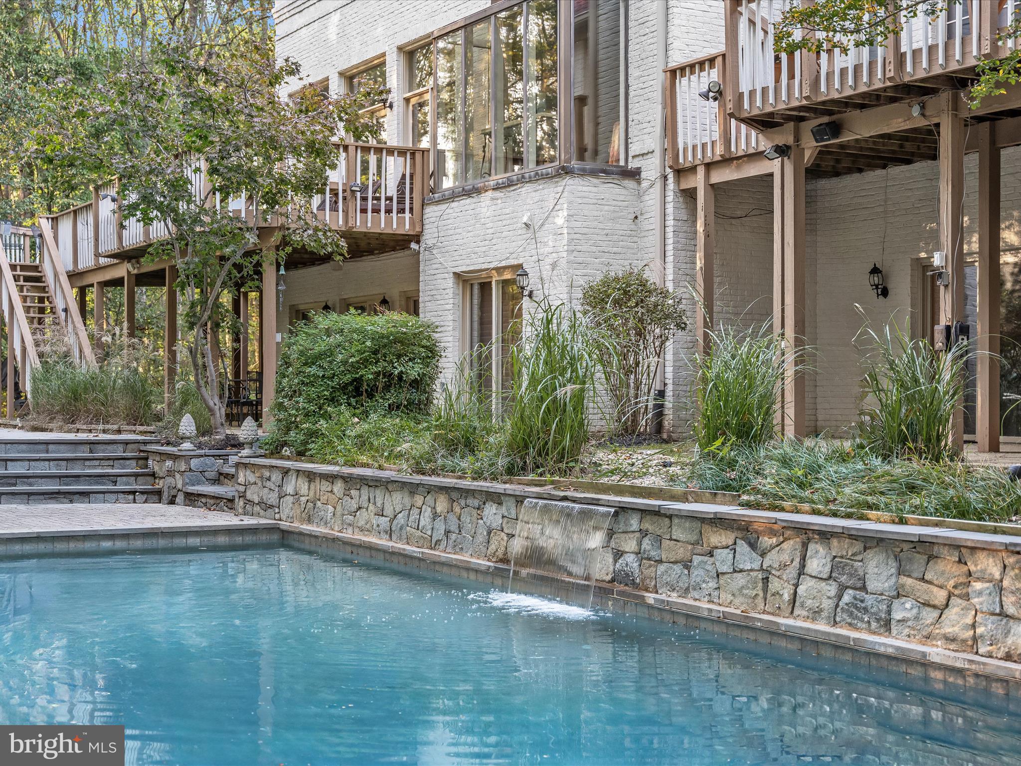 LAKE POTOMAC - Residential