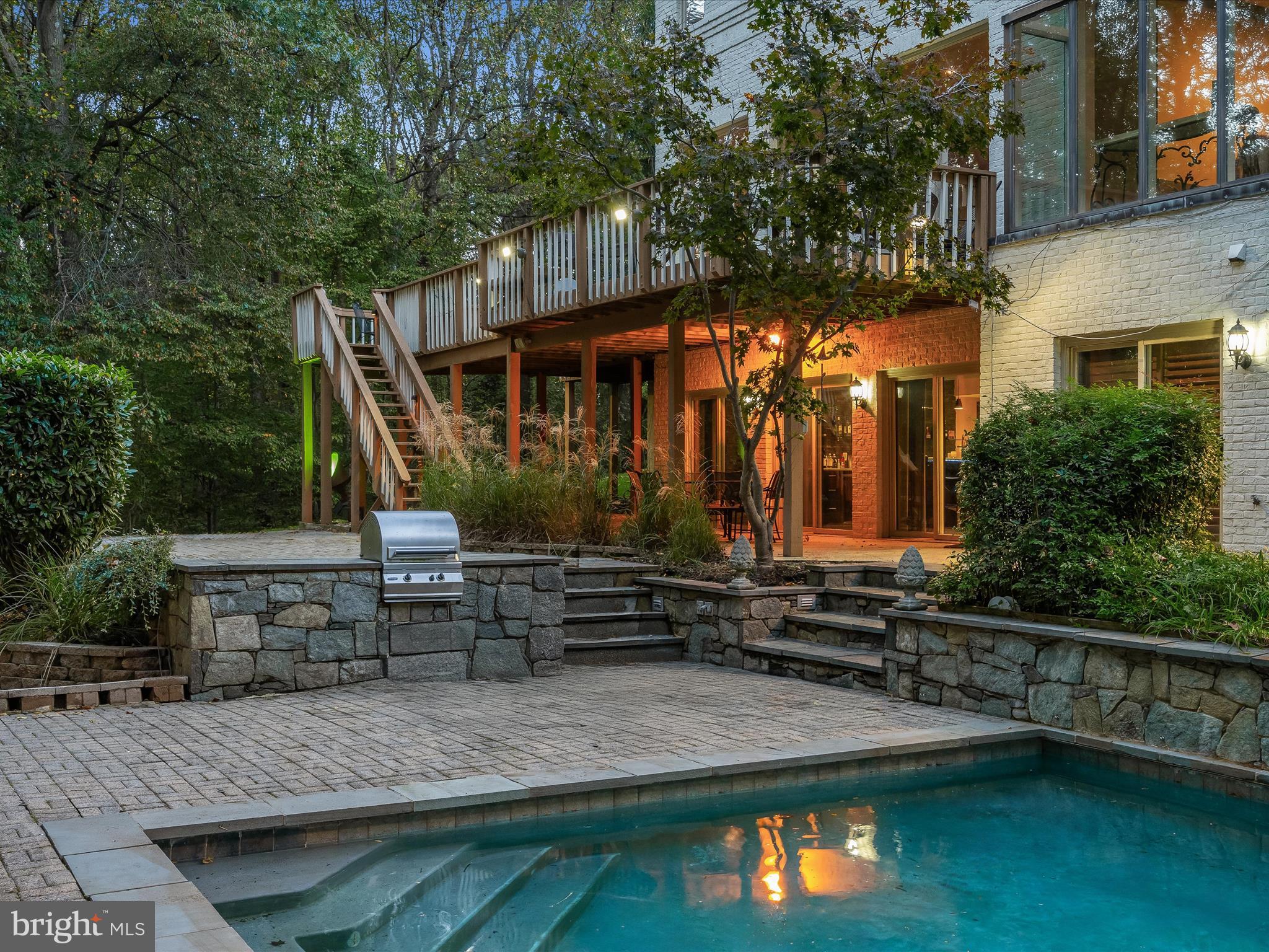 LAKE POTOMAC - Residential