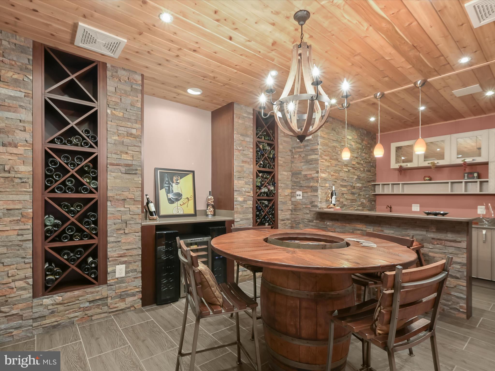 LAKE POTOMAC - Residential