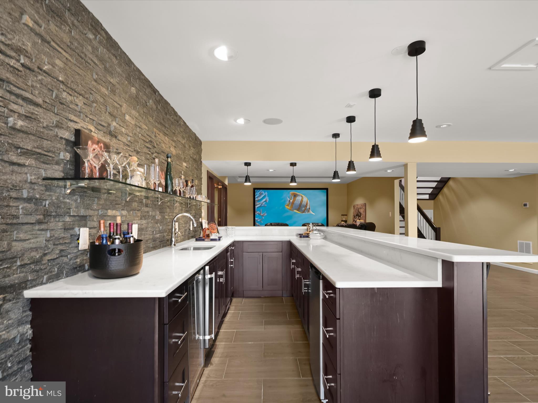 LAKE POTOMAC - Residential