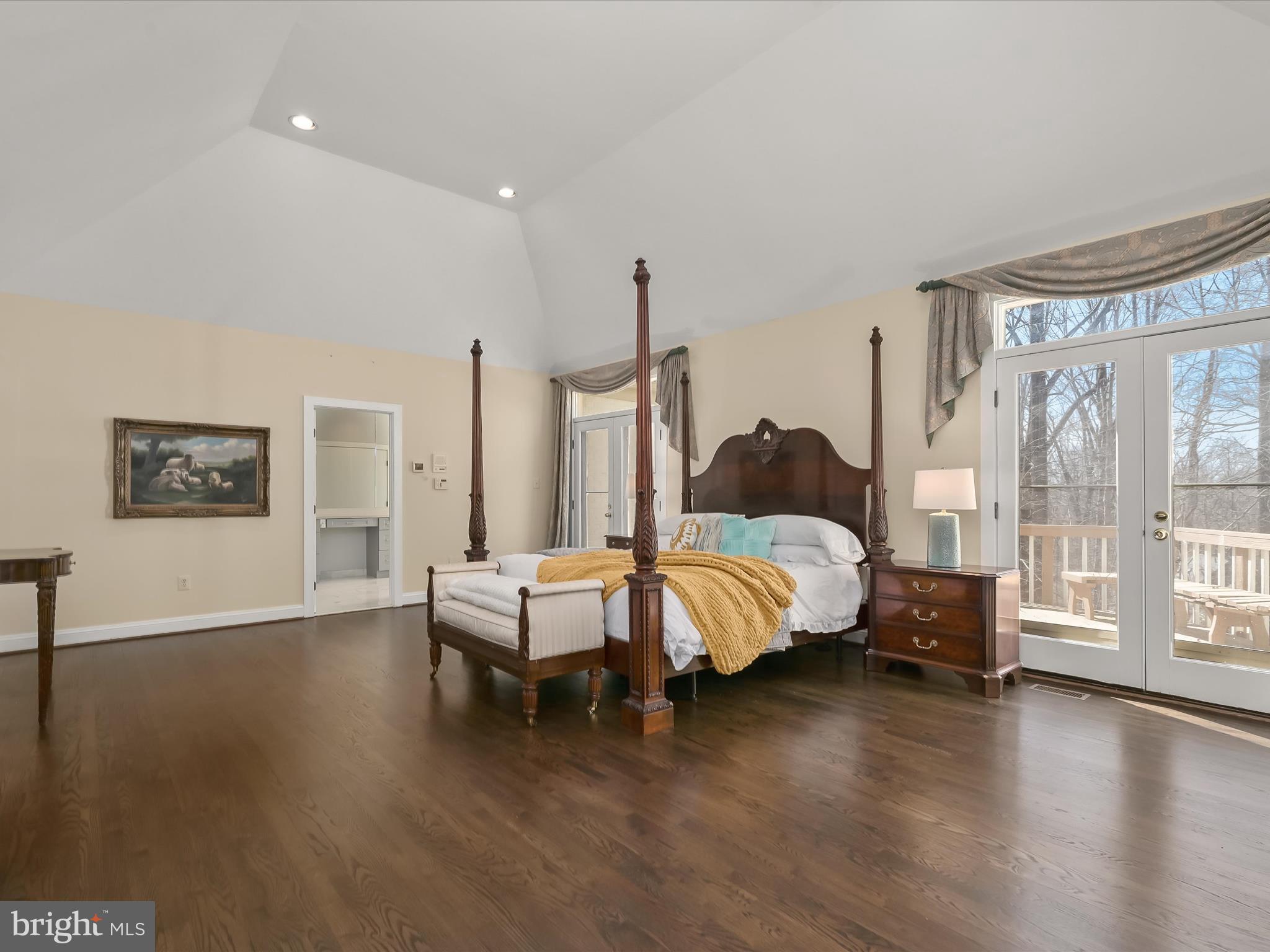 LAKE POTOMAC - Residential