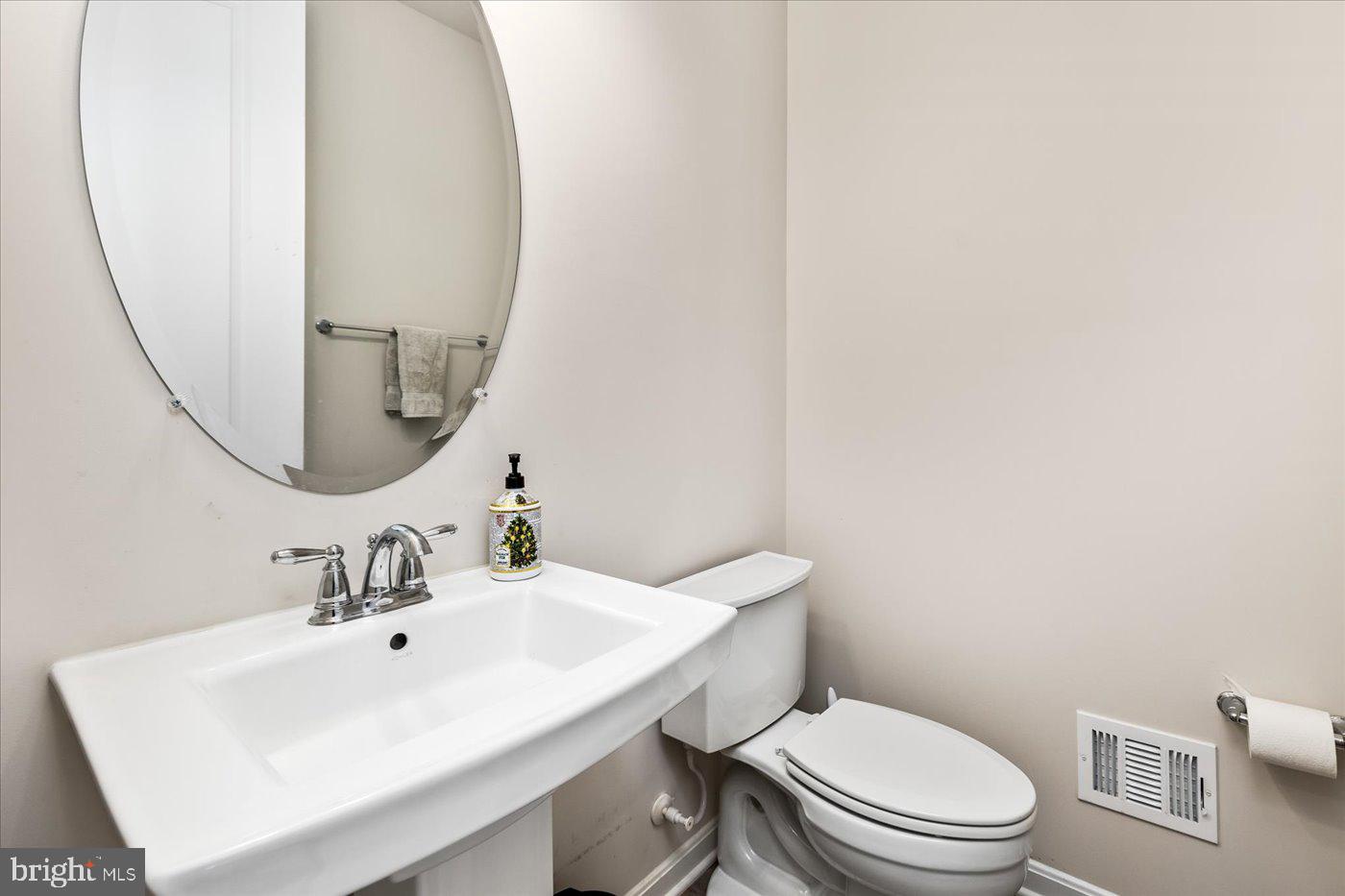 NEW POST ON THE RAPPAHANNOCK - Residential