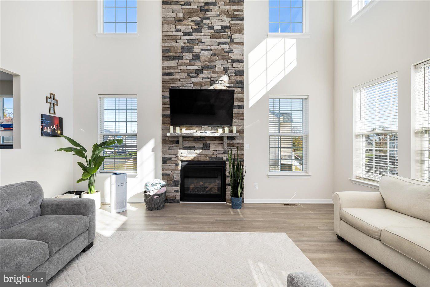 NEW POST ON THE RAPPAHANNOCK - Residential