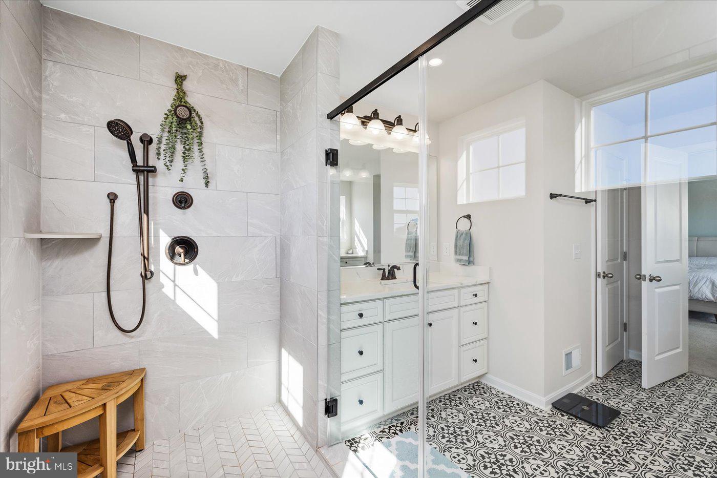 NEW POST ON THE RAPPAHANNOCK - Residential