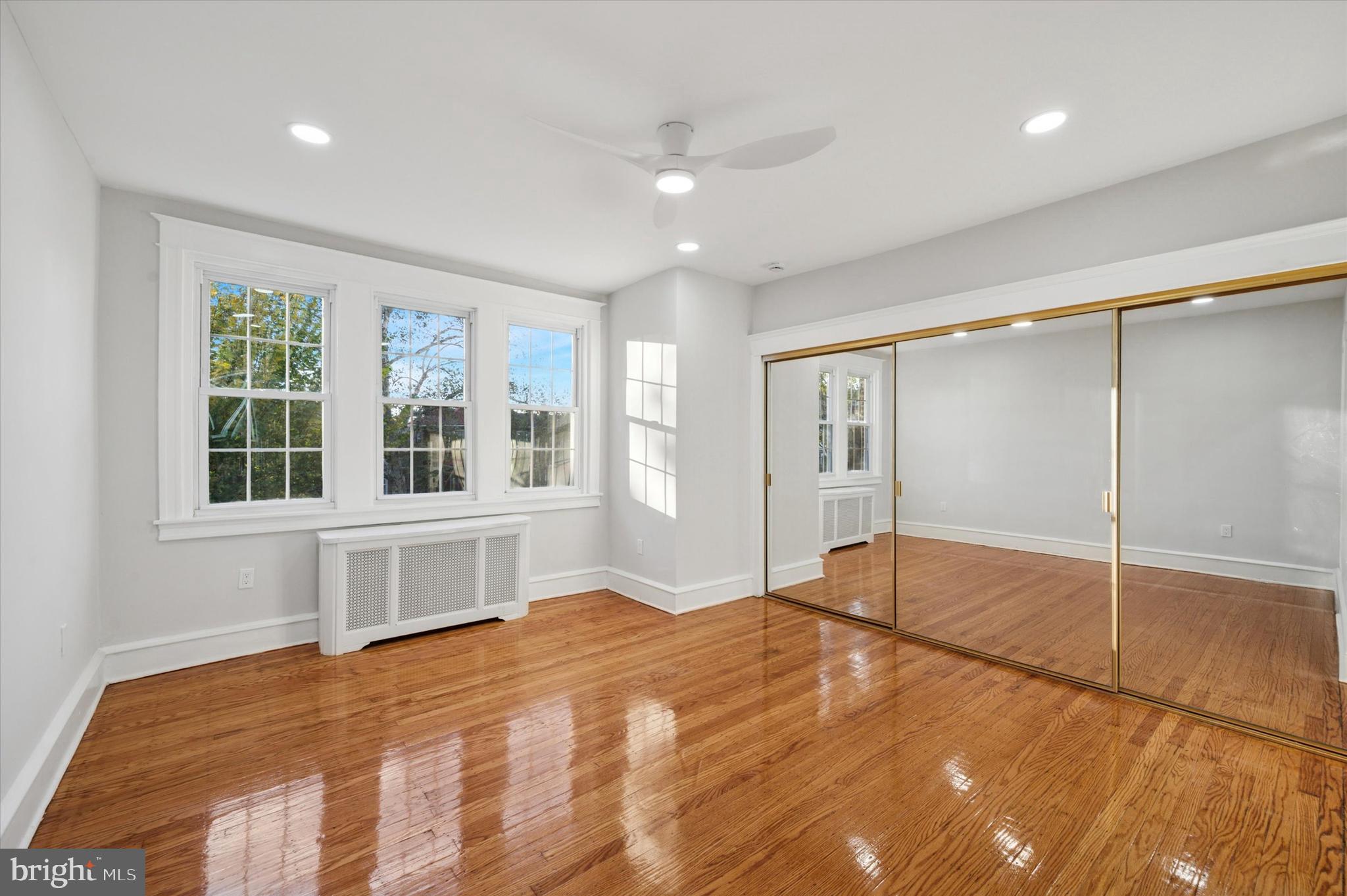 UNIVERSITY CITY - Residential