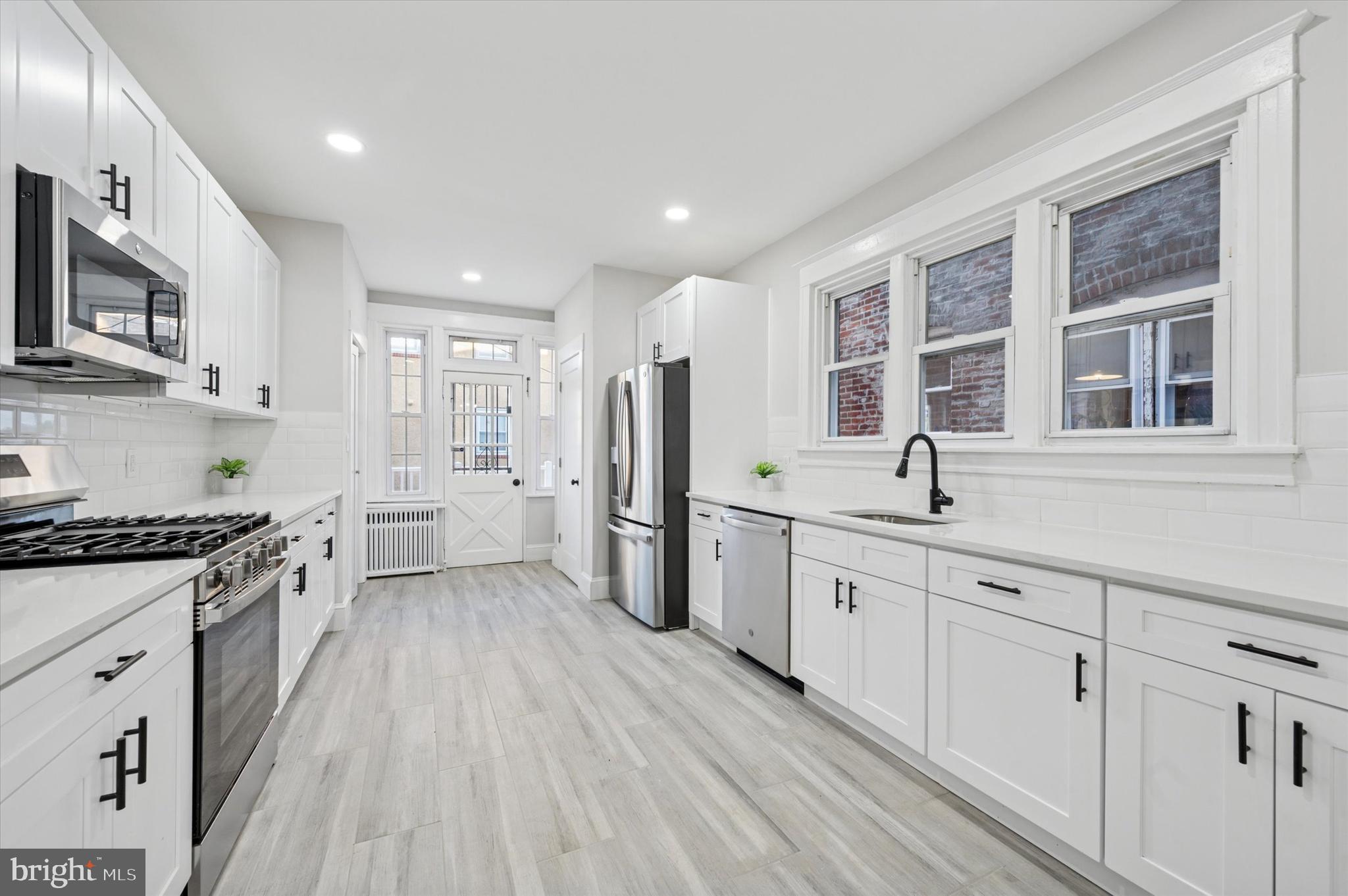 UNIVERSITY CITY - Residential