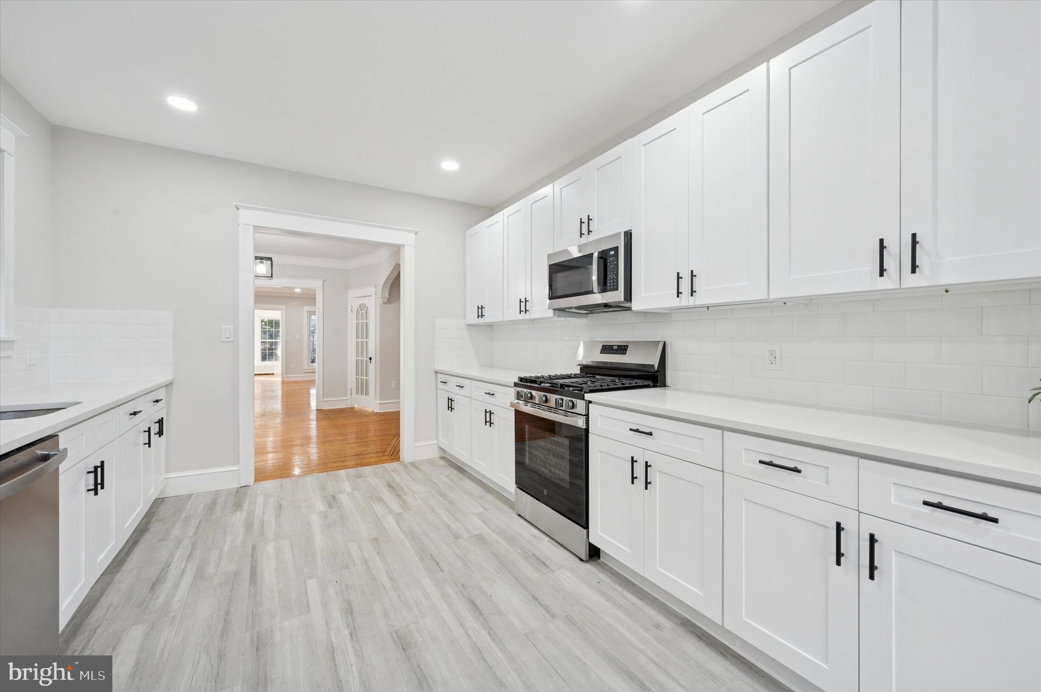 UNIVERSITY CITY - Residential