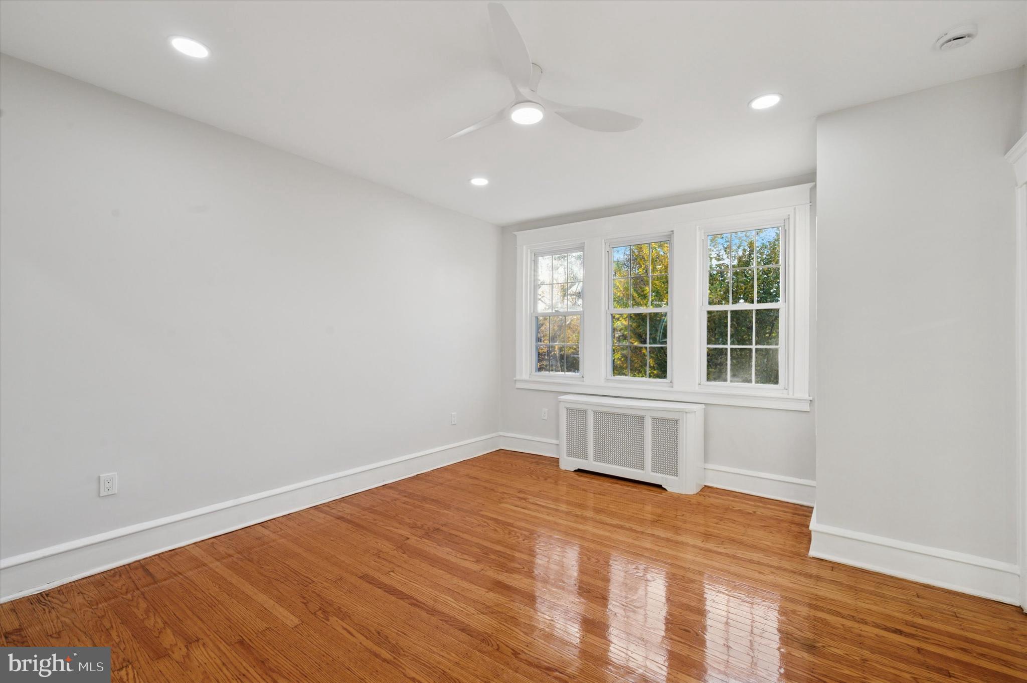 UNIVERSITY CITY - Residential