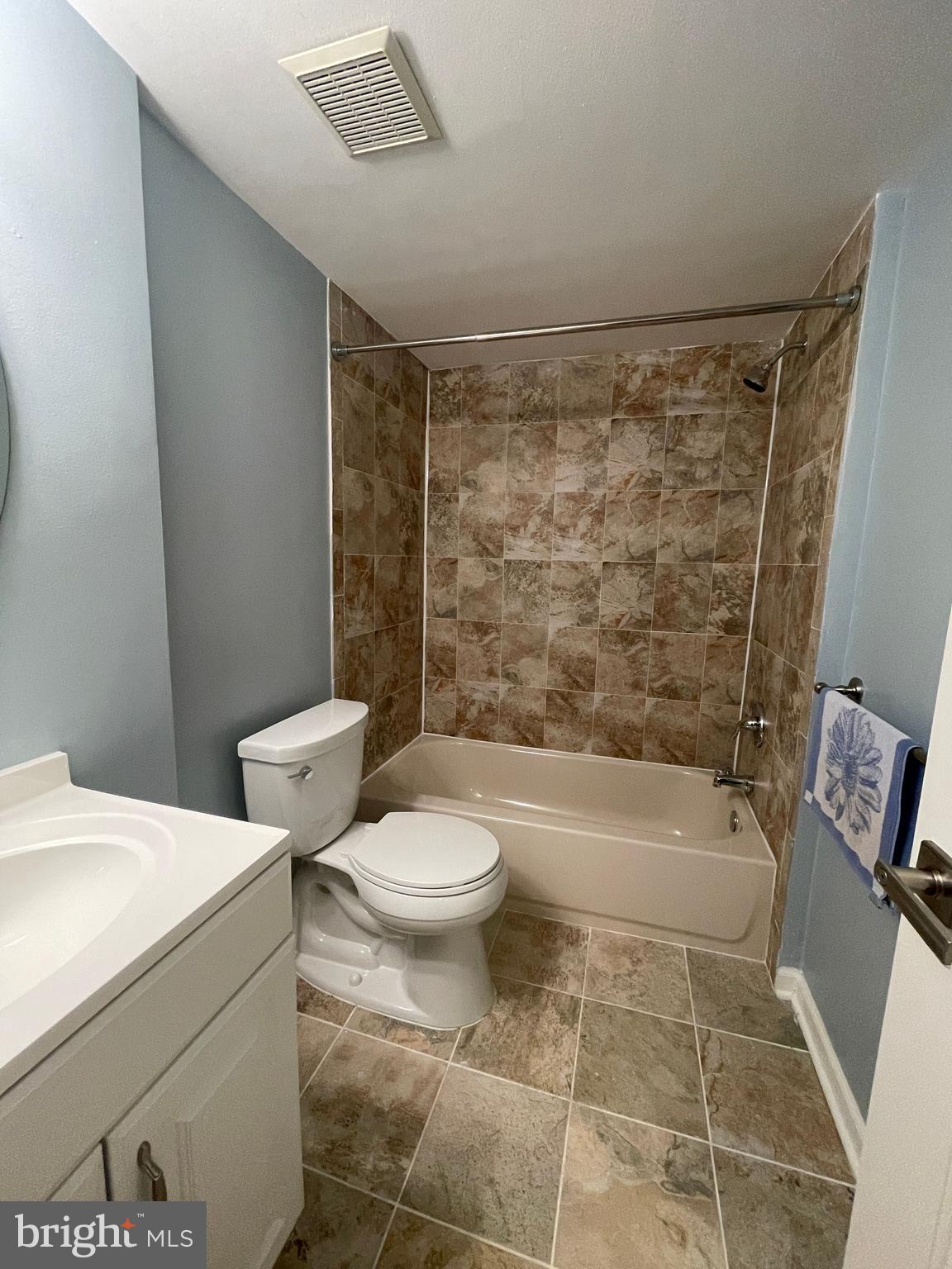 HALLCREST HEIGHTS - Residential Lease