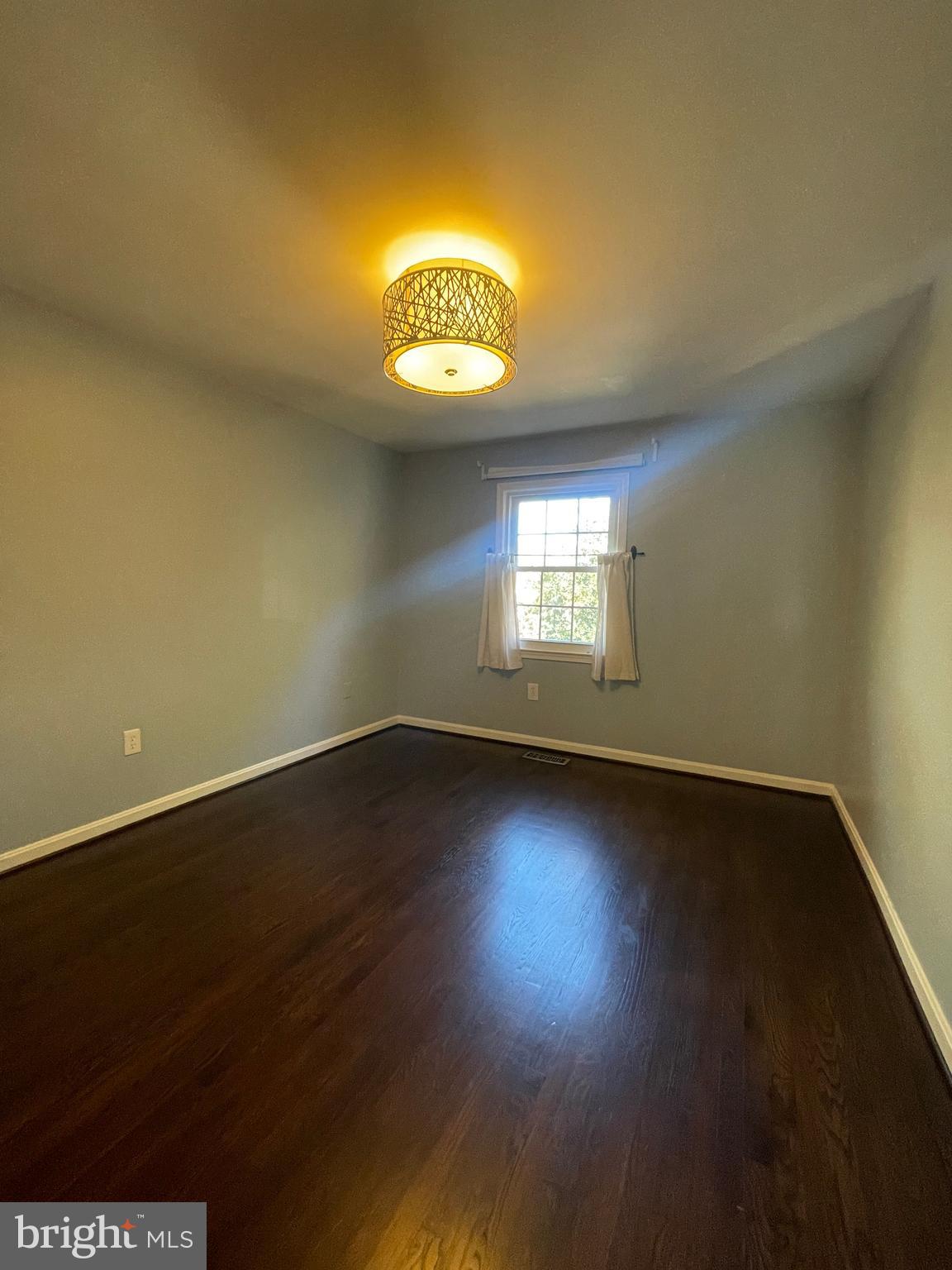 HALLCREST HEIGHTS - Residential Lease