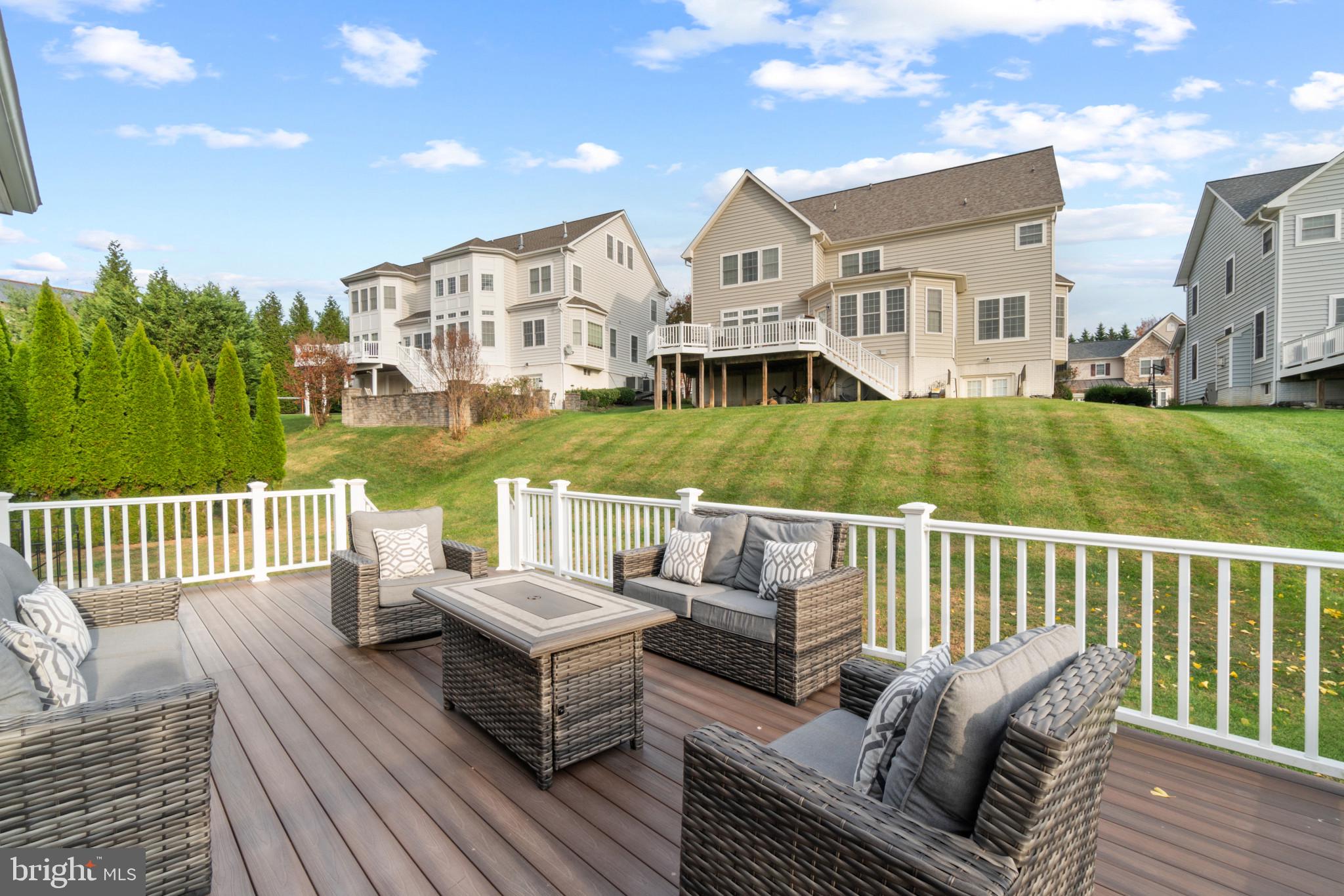 AUTUMN VIEW - Residential