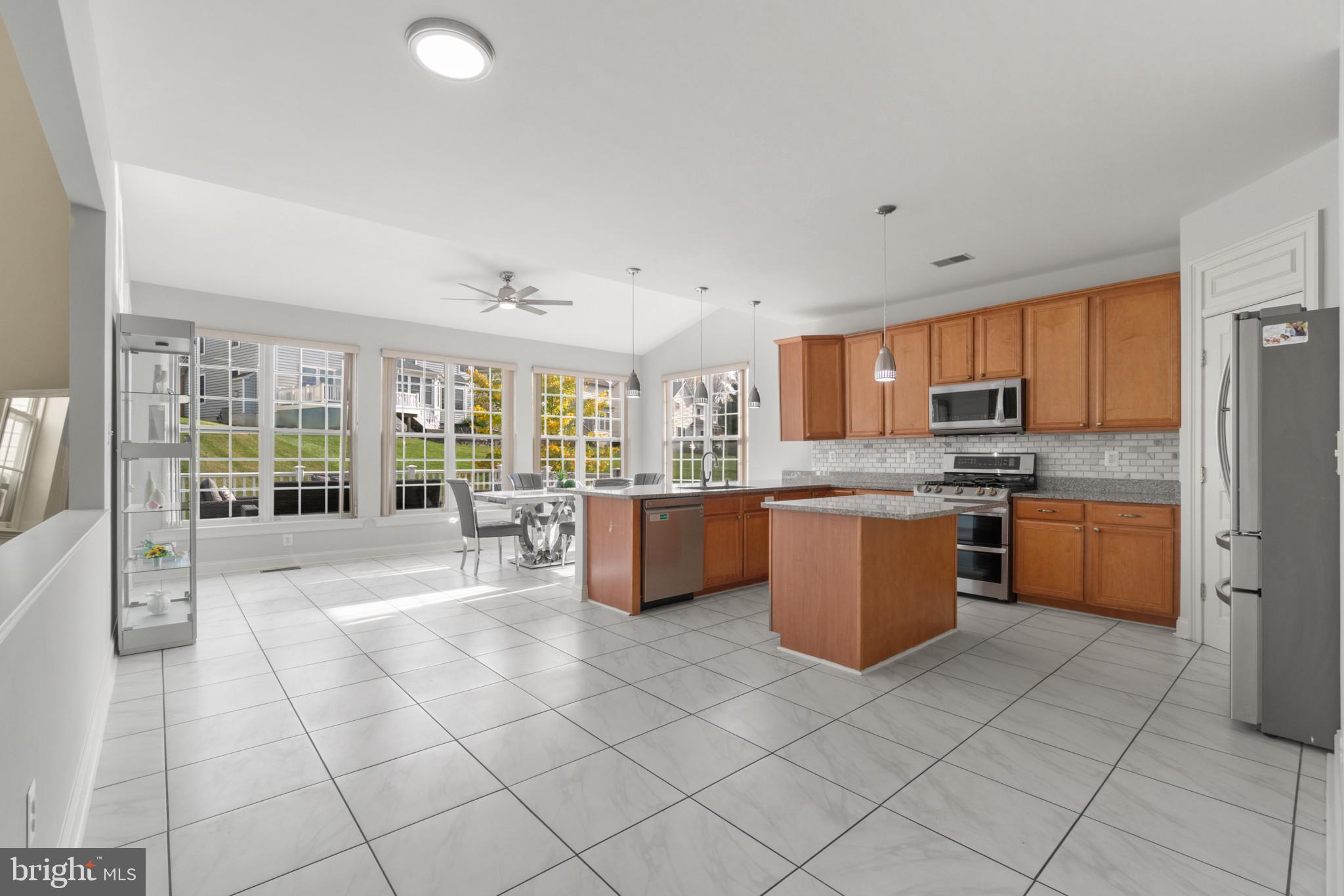 AUTUMN VIEW - Residential