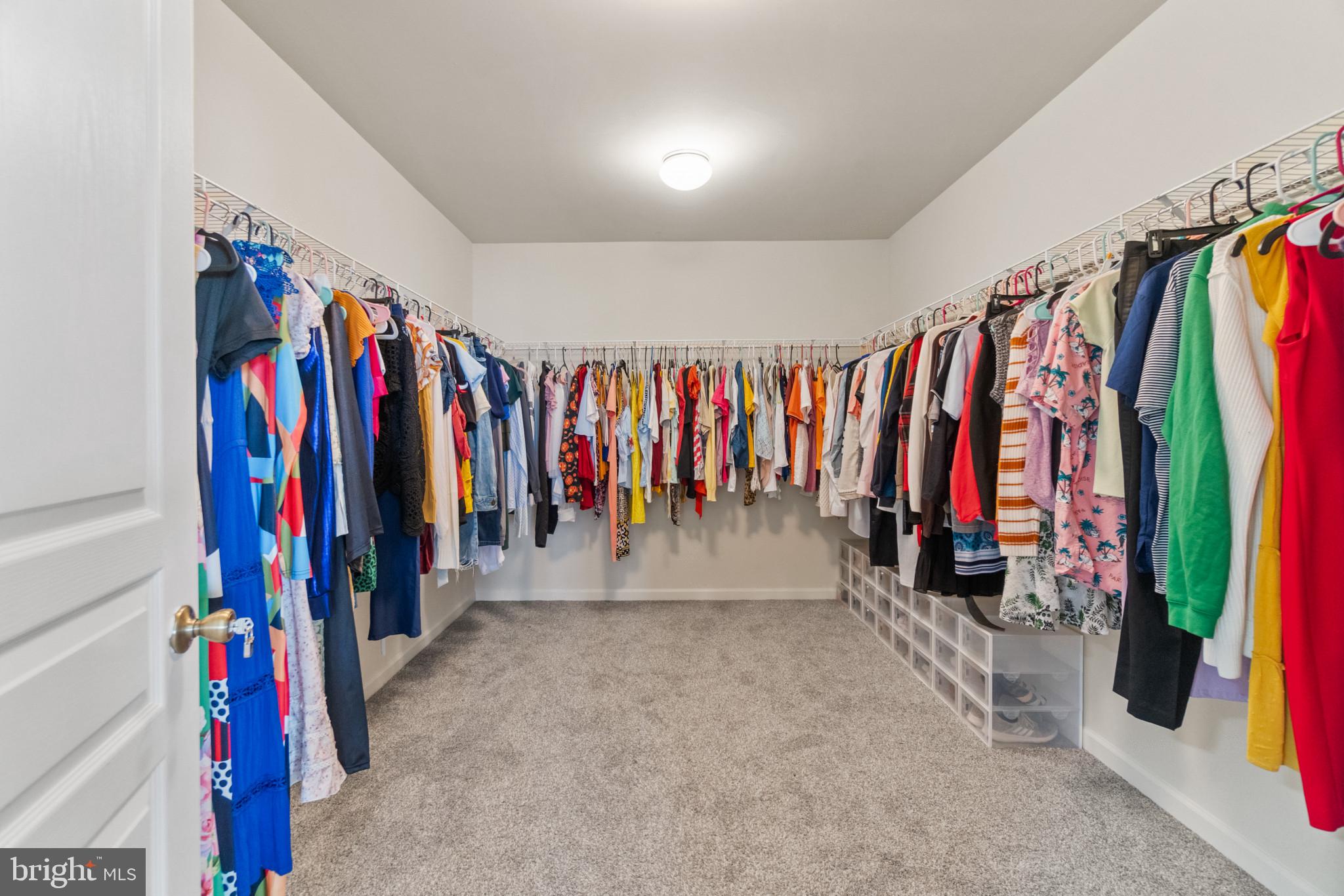 AUTUMN VIEW - Residential