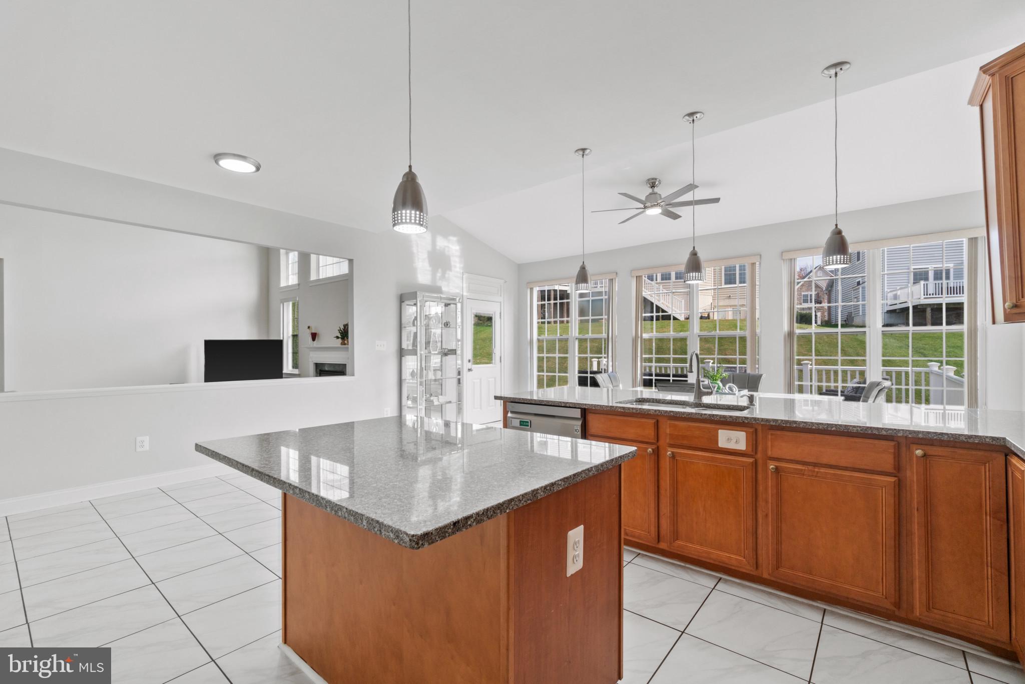 AUTUMN VIEW - Residential