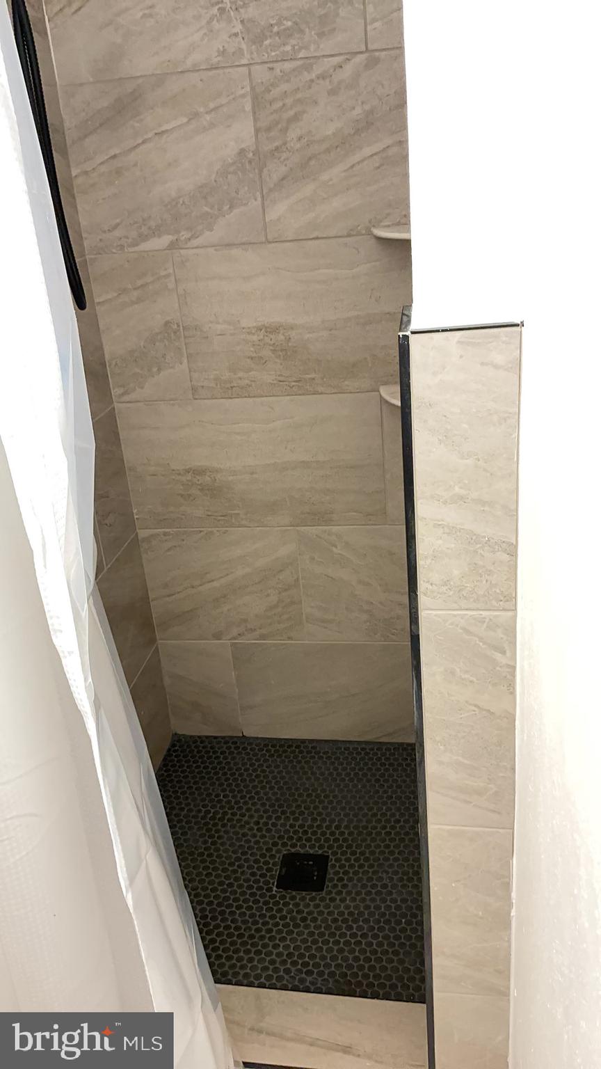 SHANNONDALE - Residential Lease