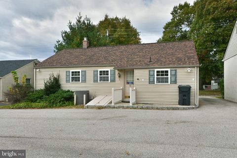 Photo of 12 E Mill Road #1 OFFICE, FLOURTOWN, PA 19031 (MLS # PAMC2157822) Photo of 12 E Mill Road #1 OFFICE, FLOURTOWN, PA 19031 (MLS # PAMC2157822)