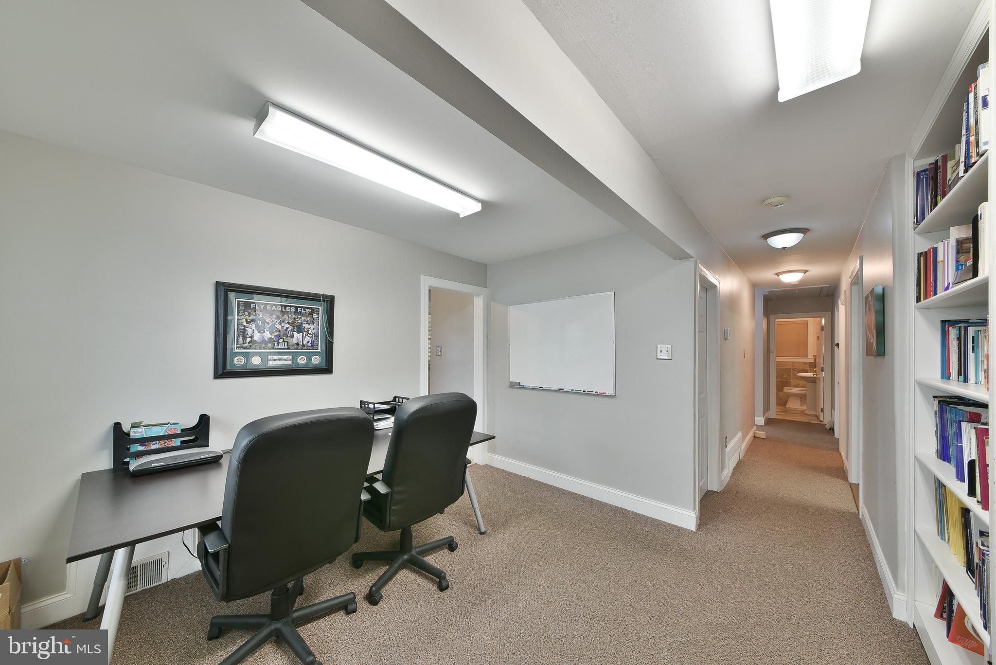 FLOURTOWN - Commercial Lease