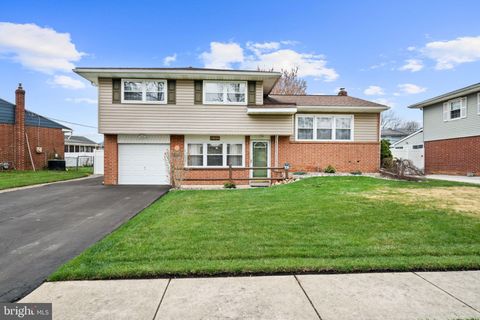 Homes For Sale - 2105 Barr Road<br/> WILMINGTON, DE 19808