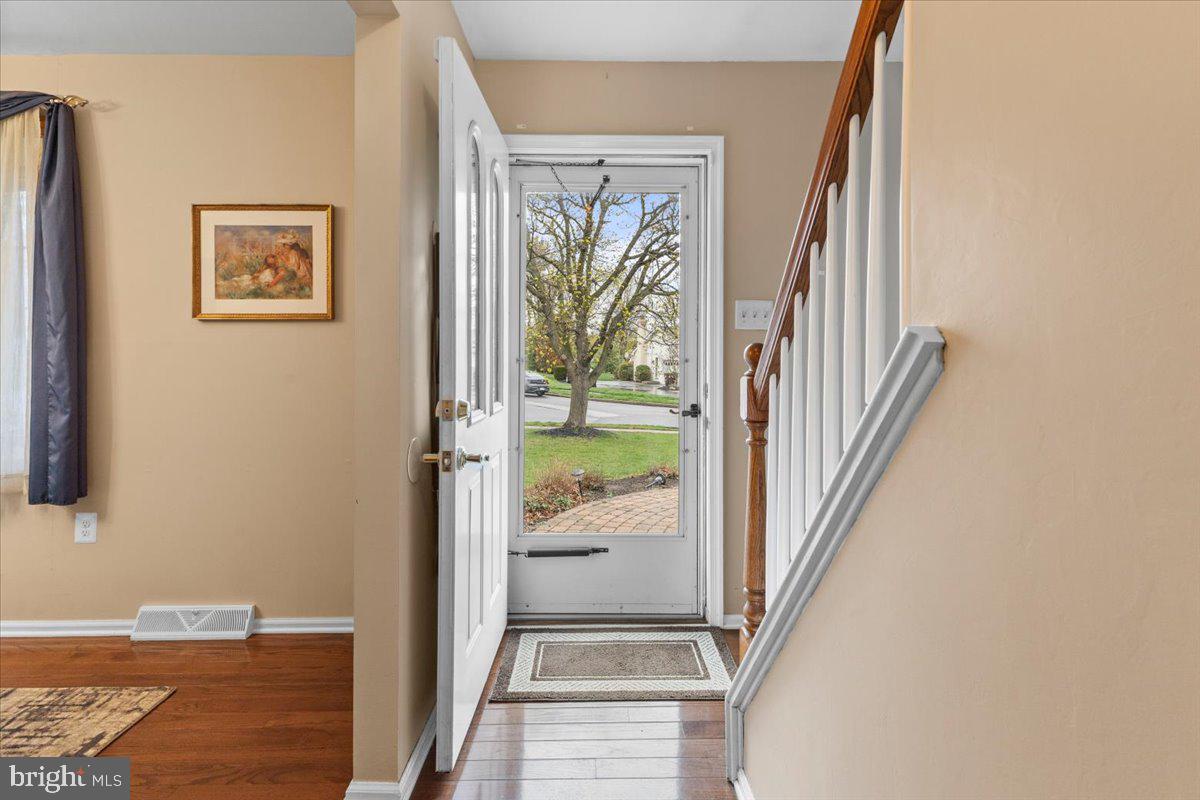 1505 FAIRVIEW WAY