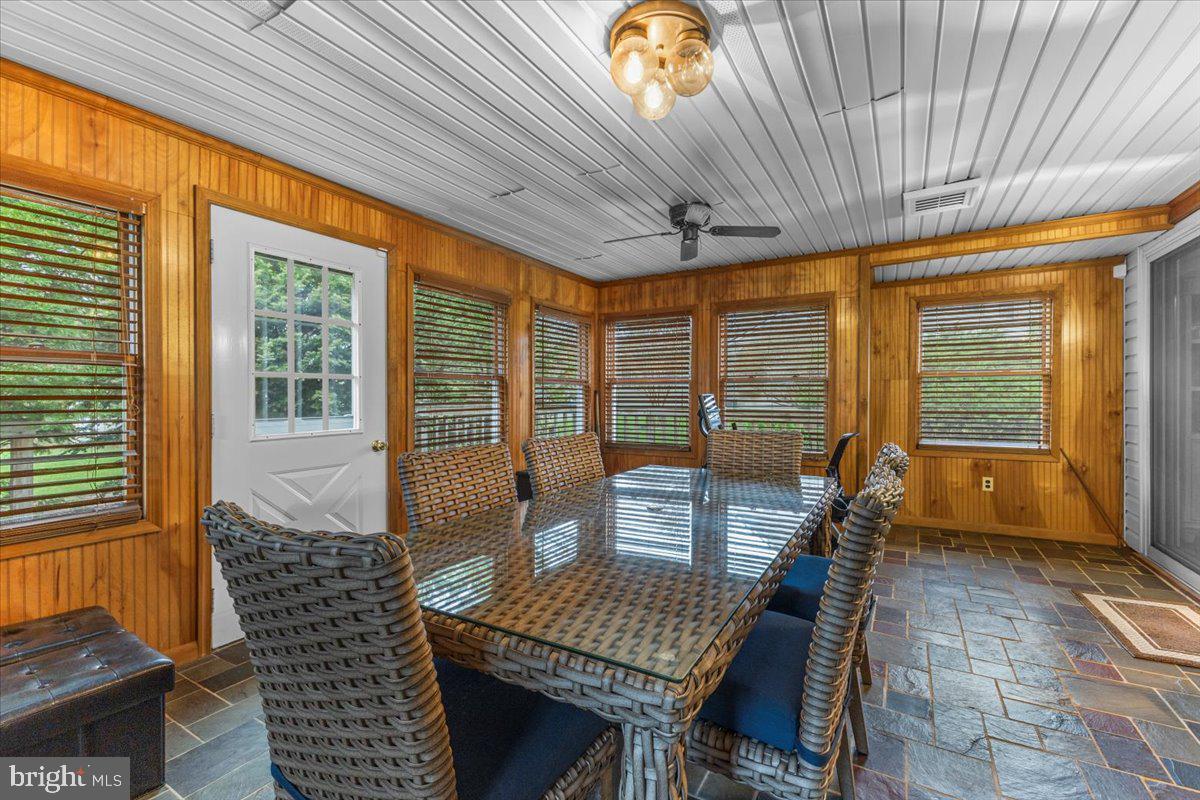 HUNTER VILLA - Residential