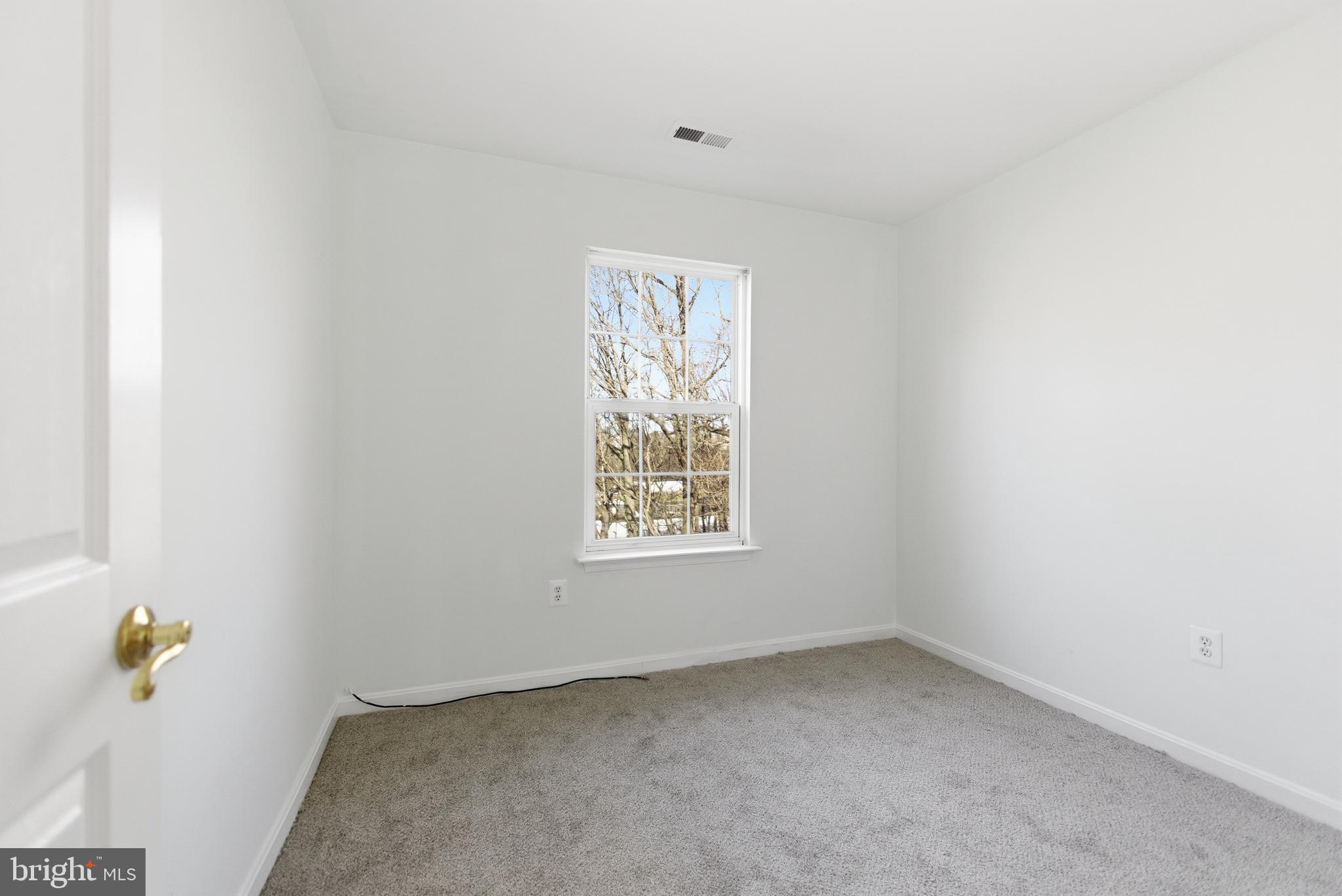 GLASSMANOR - Residential Lease