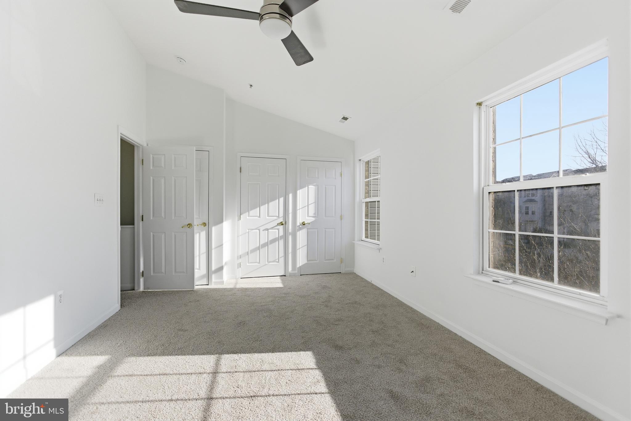 GLASSMANOR - Residential Lease