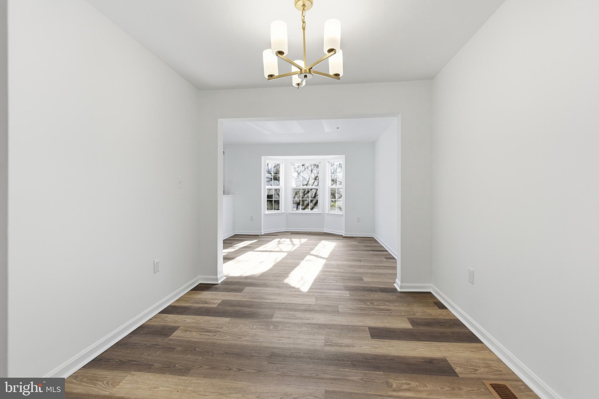 GLASSMANOR - Residential Lease