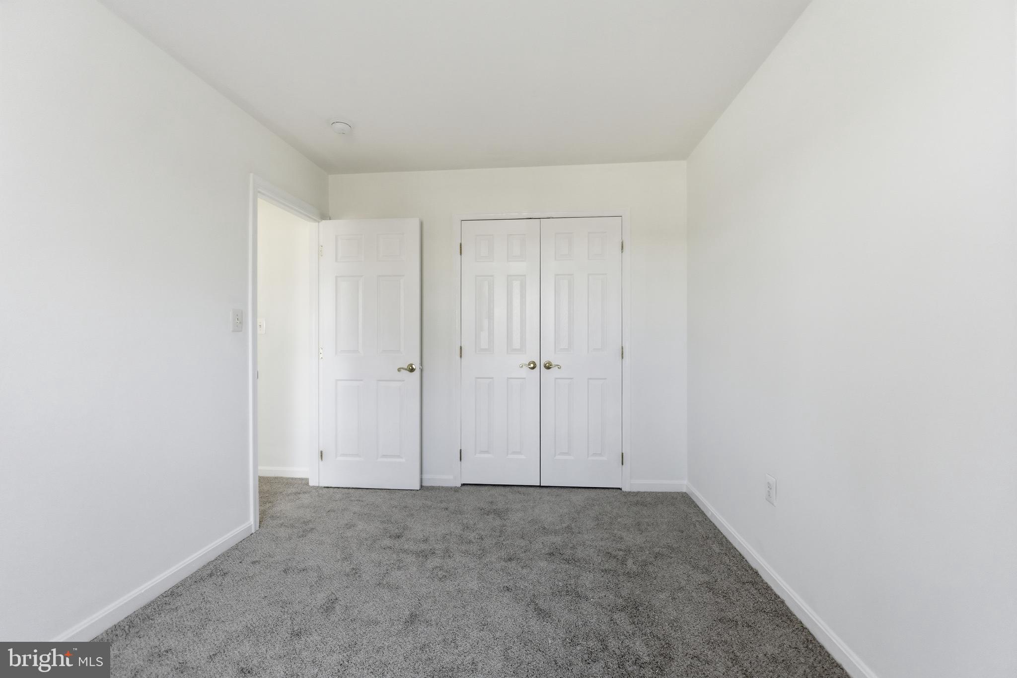 GLASSMANOR - Residential Lease